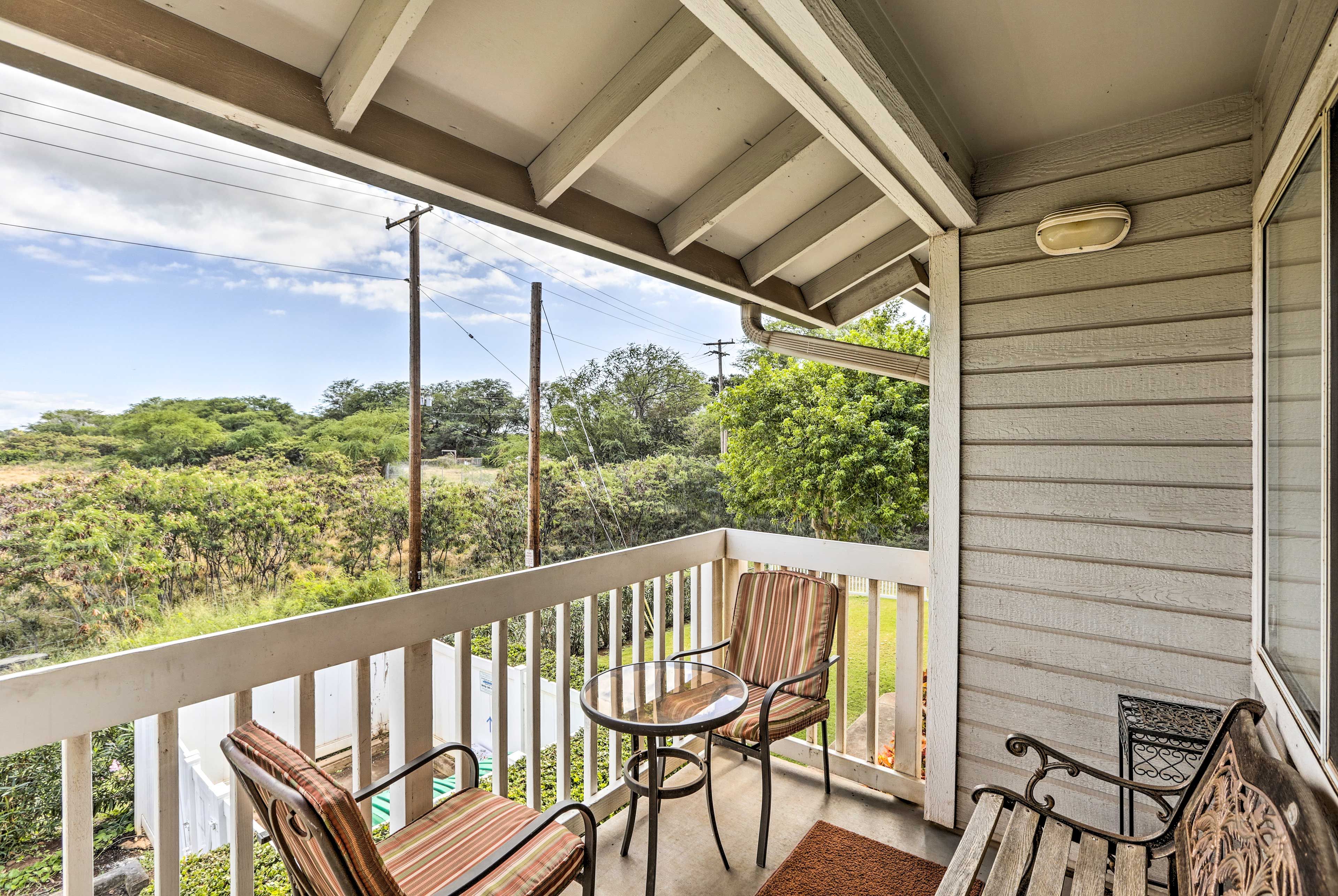 Lanai | Outdoor Seating