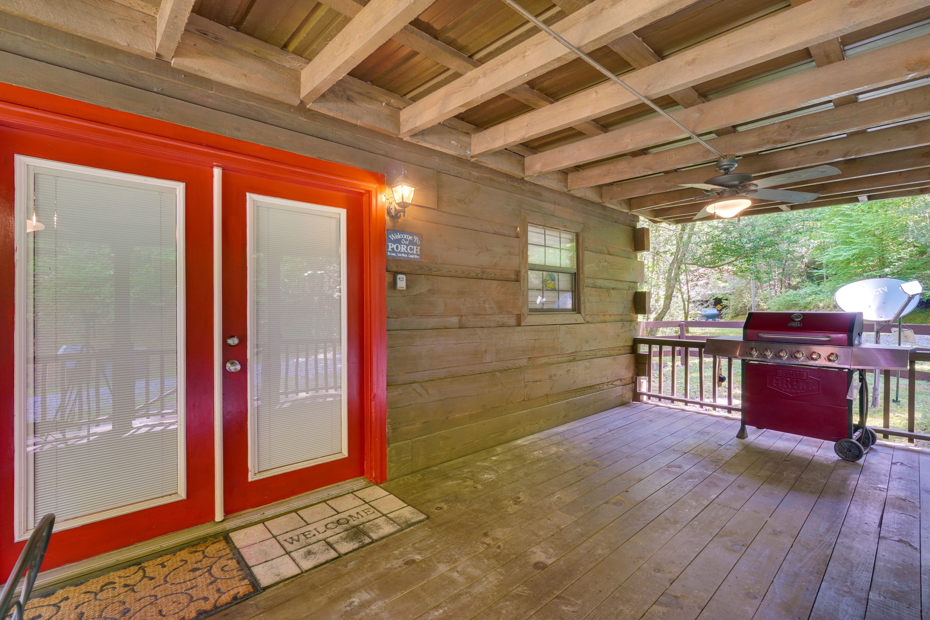 Furnished Deck | Gas Grill