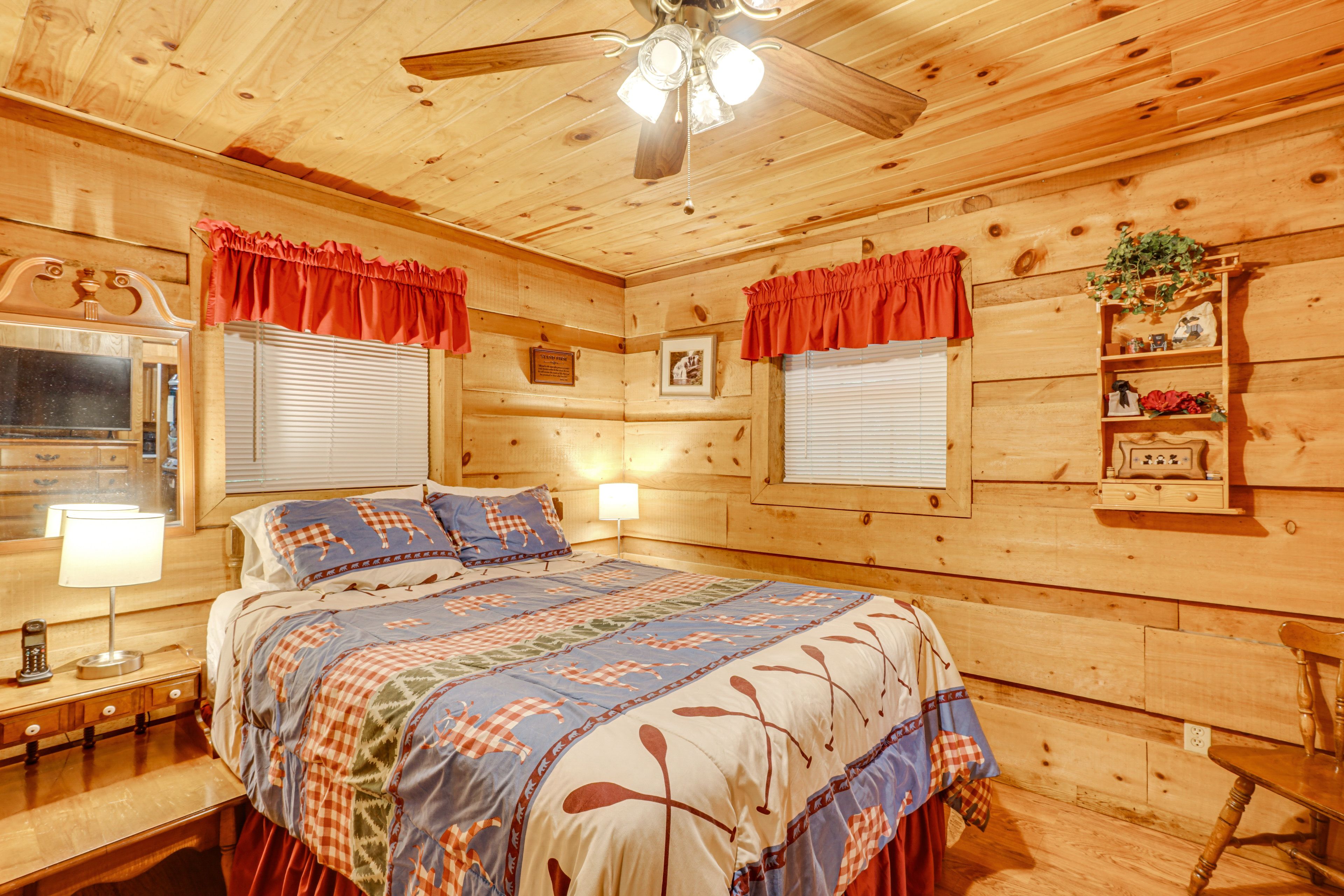Bedroom 1 | Queen Bed | Linens Provided