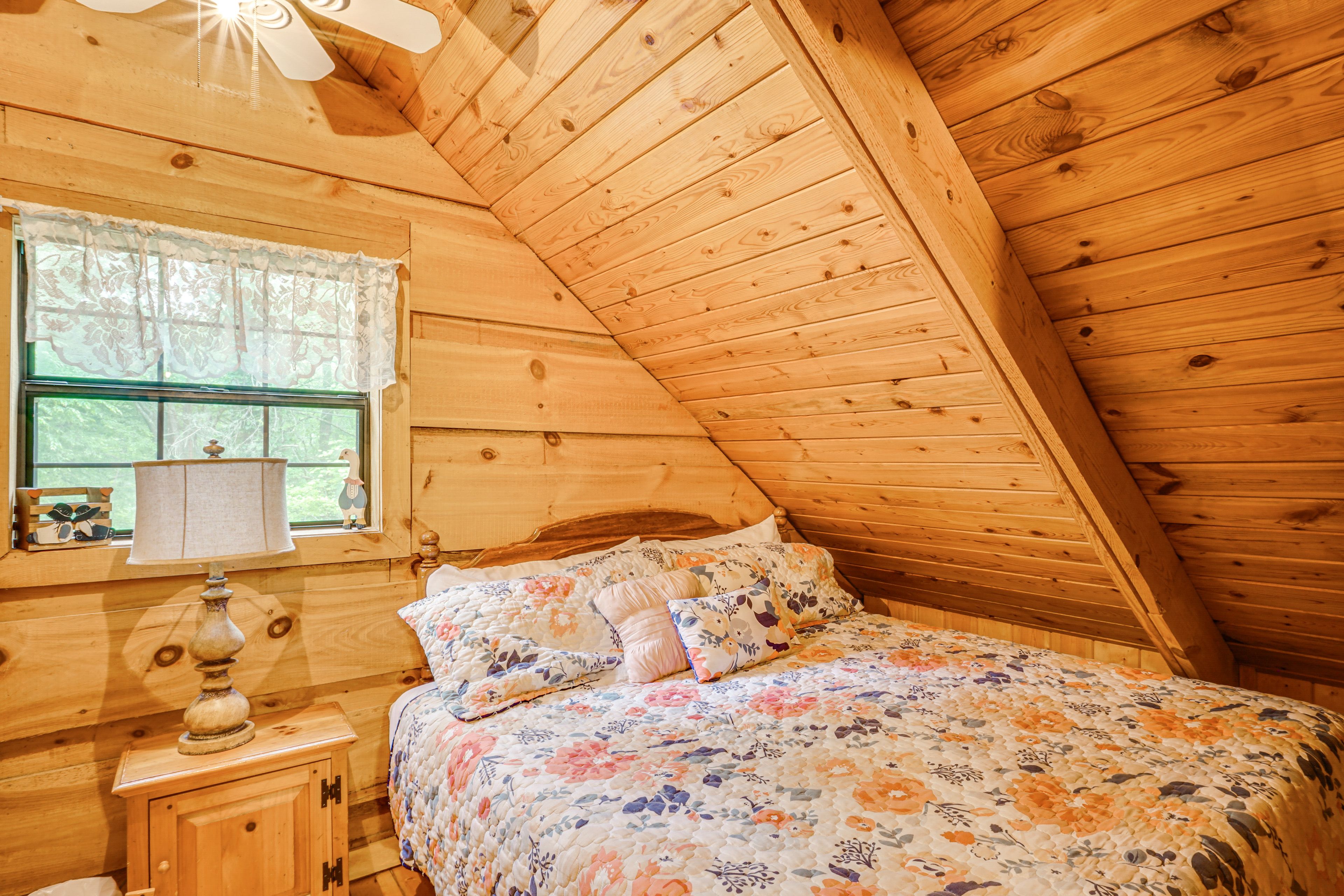 Bedroom 2 | King Bed