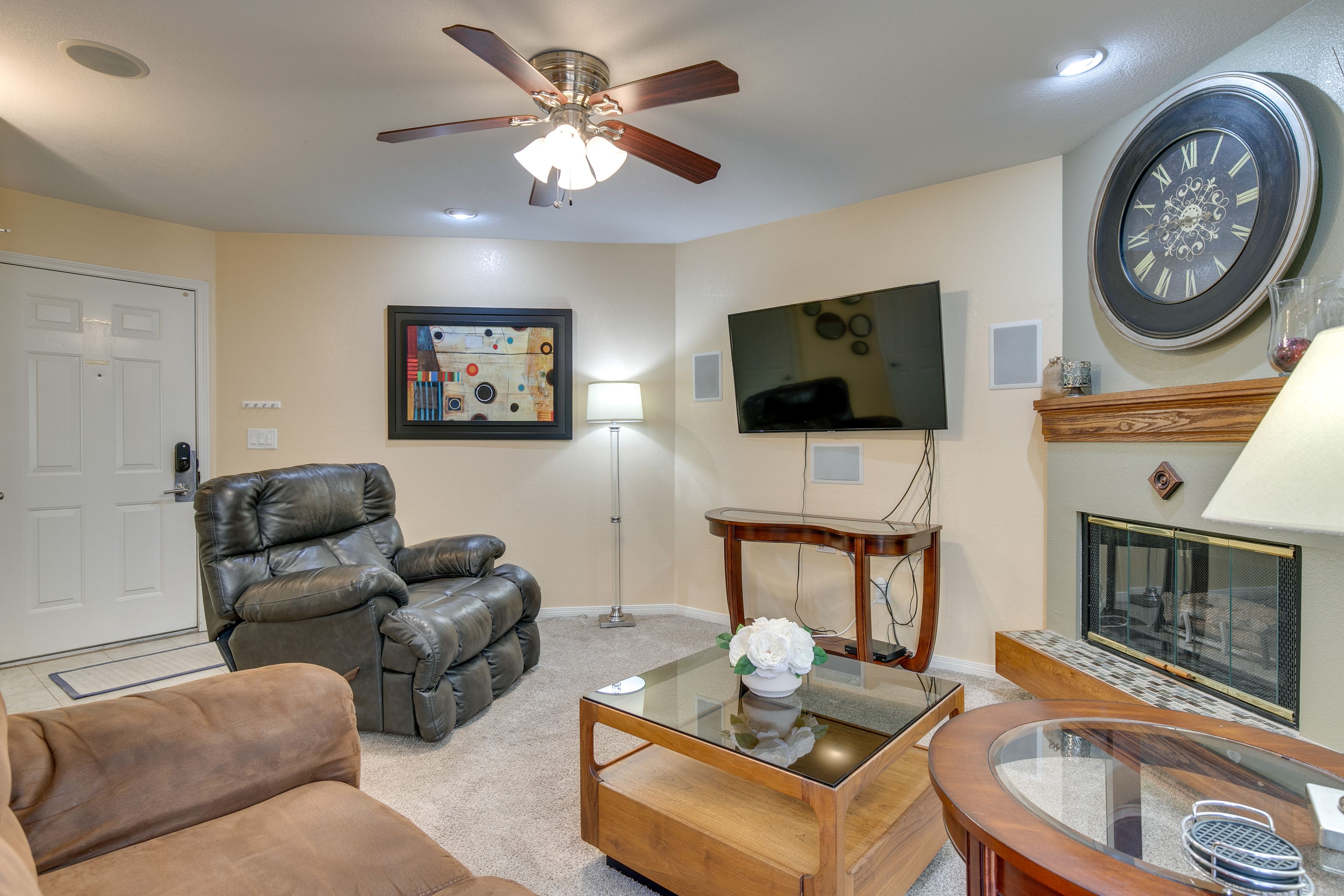 Englewood Vacation Rental | 1BR | 1BA | Stairs Required | 880 Sq Ft