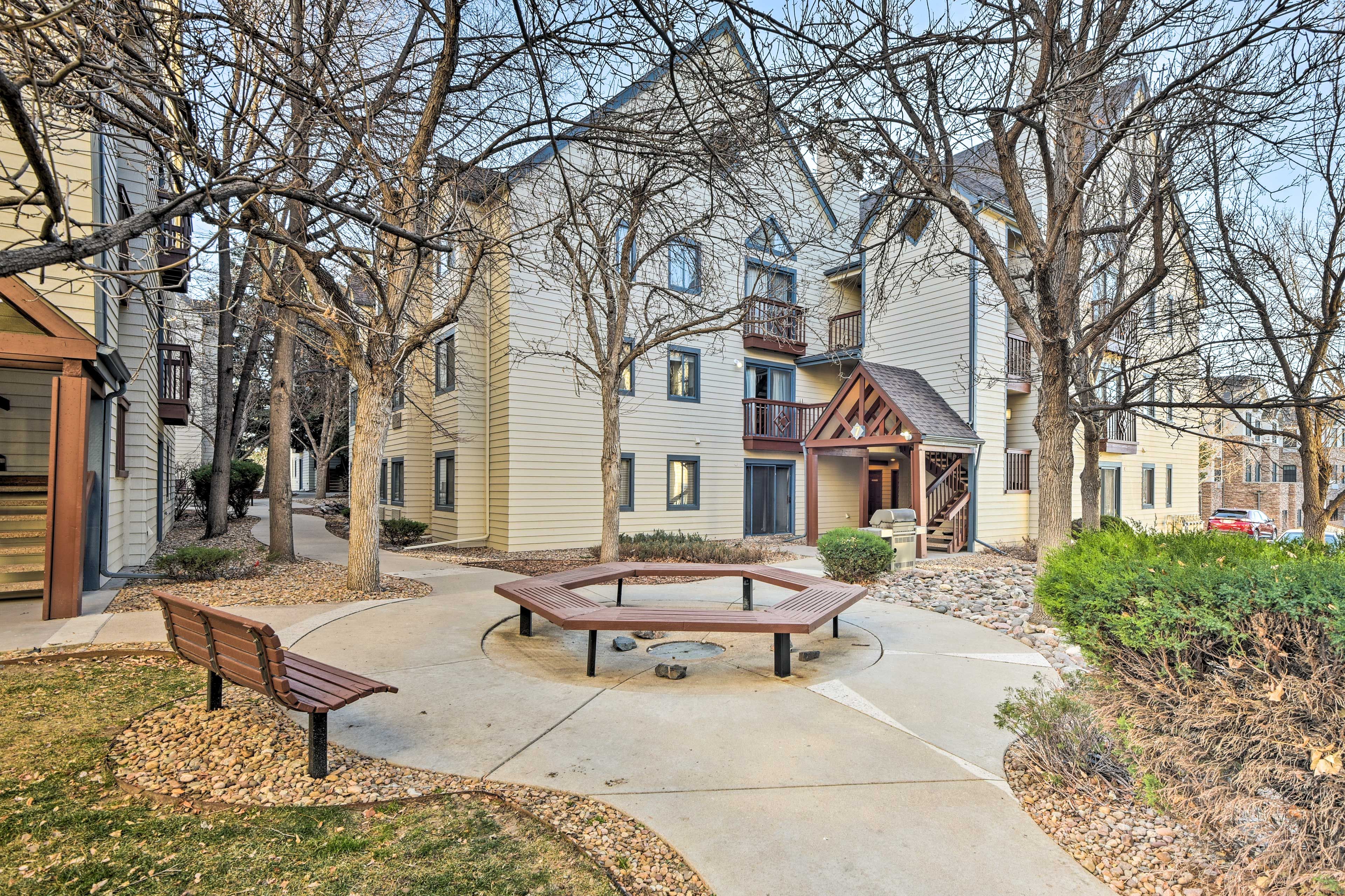 Community Amenities | Shared Patio