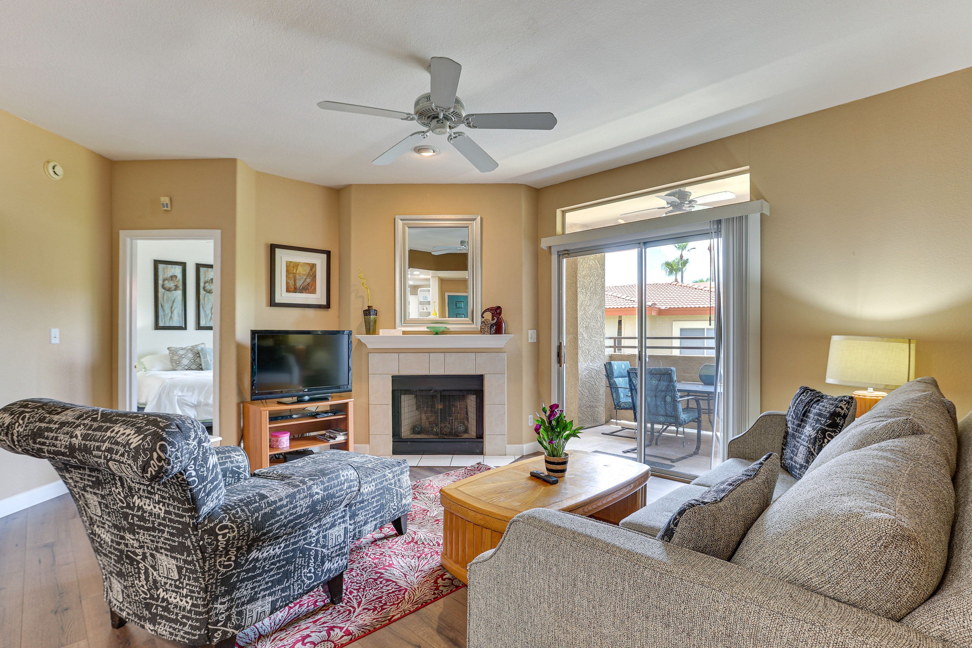 Living Room | Free WiFi | Central A/C & Heating | Sleeper Sofa