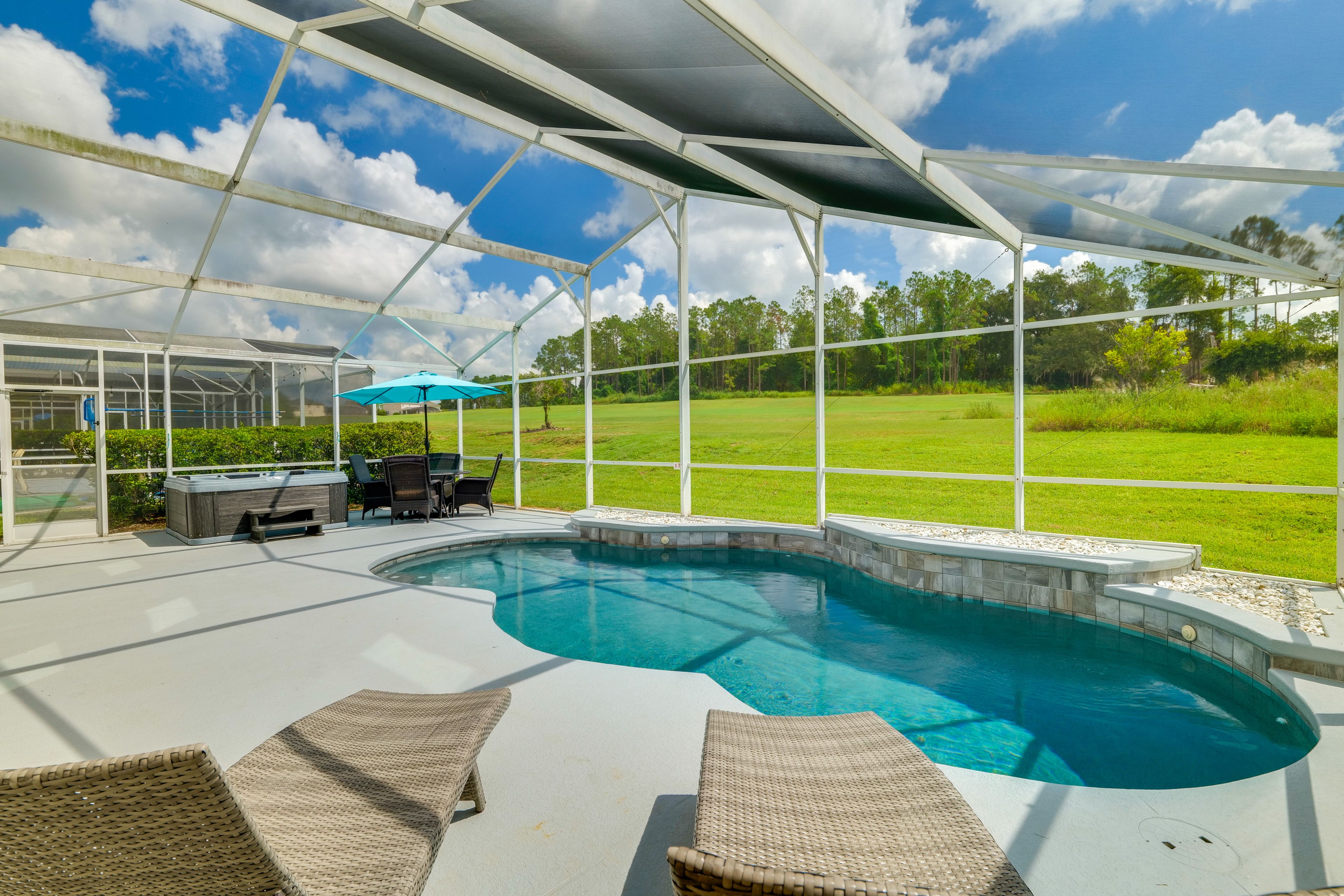 Davenport Vacation Rental | 4BR | 2.5BA | 1,840 Sq Ft | Stairs to Access