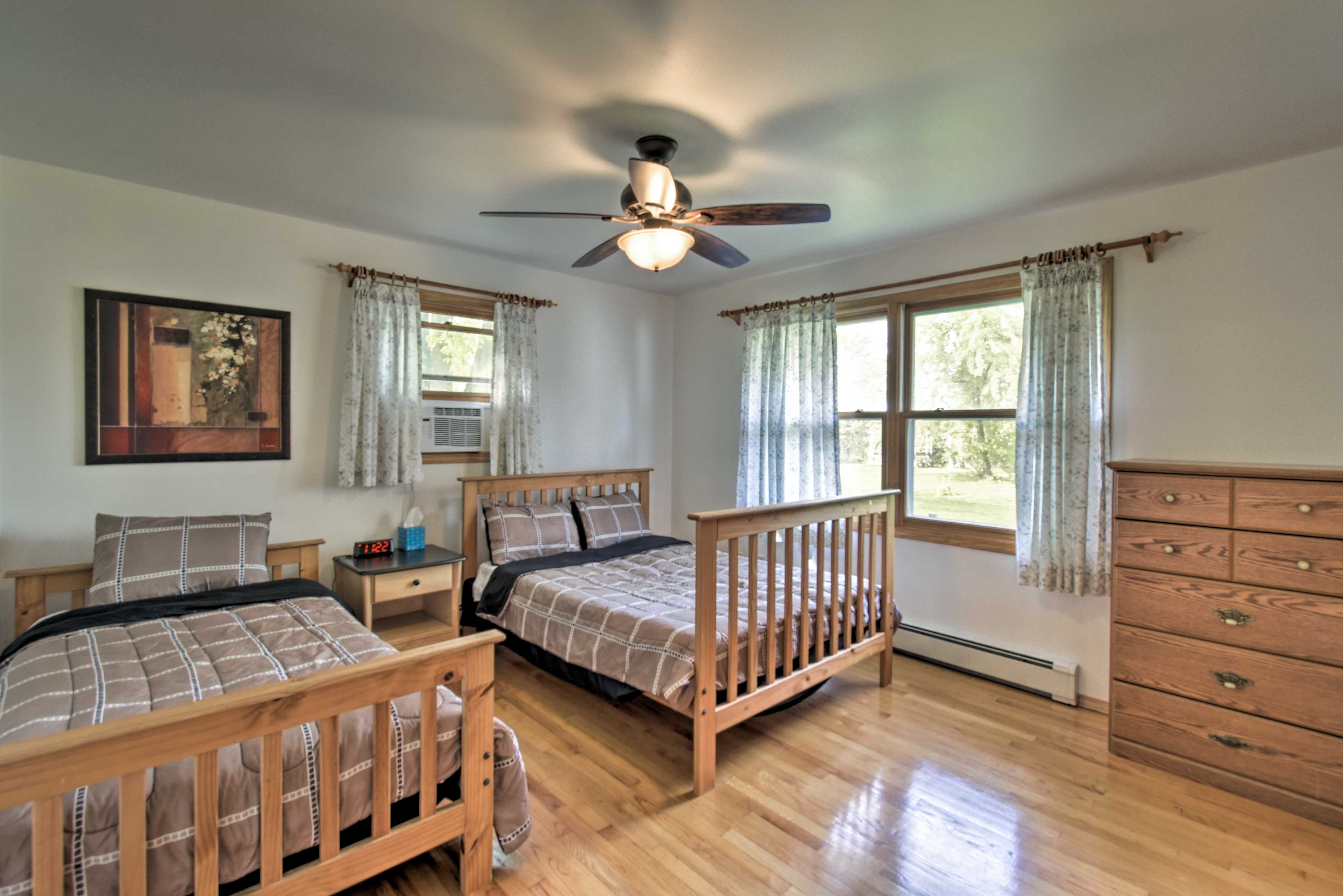 Bedroom 1 | Full Bed | Twin Bed