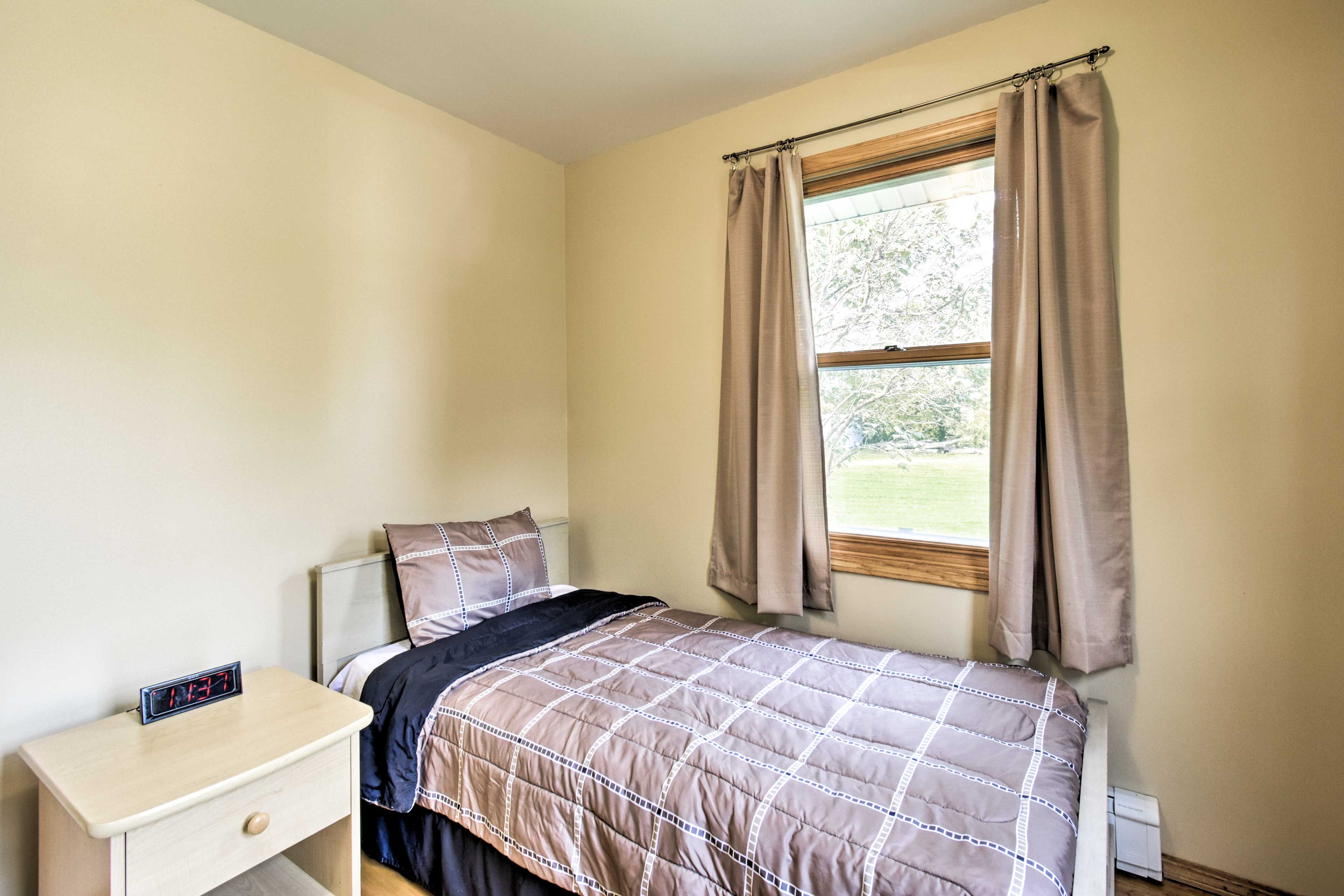 Bedroom 2 | Twin Bed