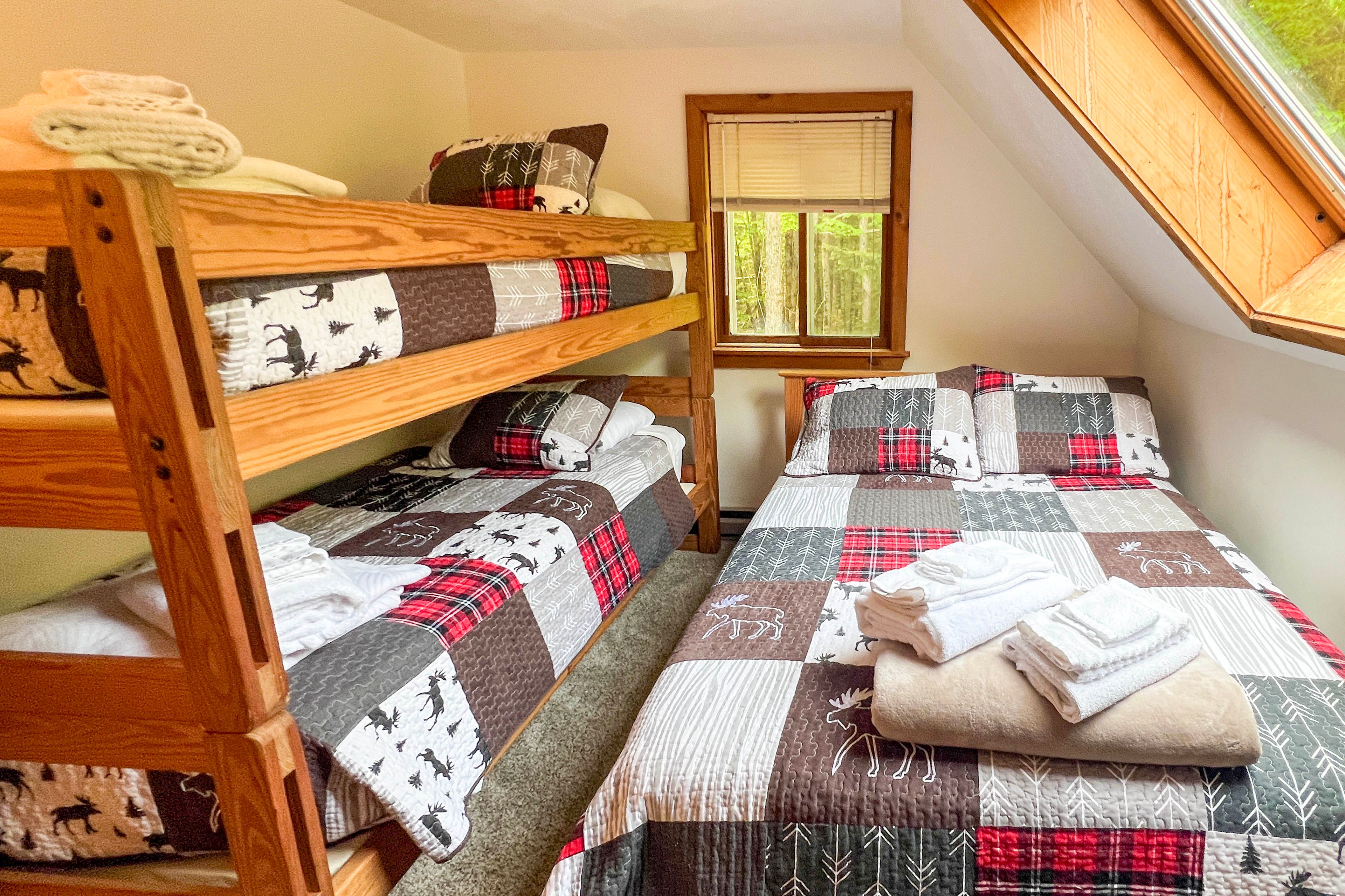 Bedroom 4 | Twin Bunk Bed | Twin Bed