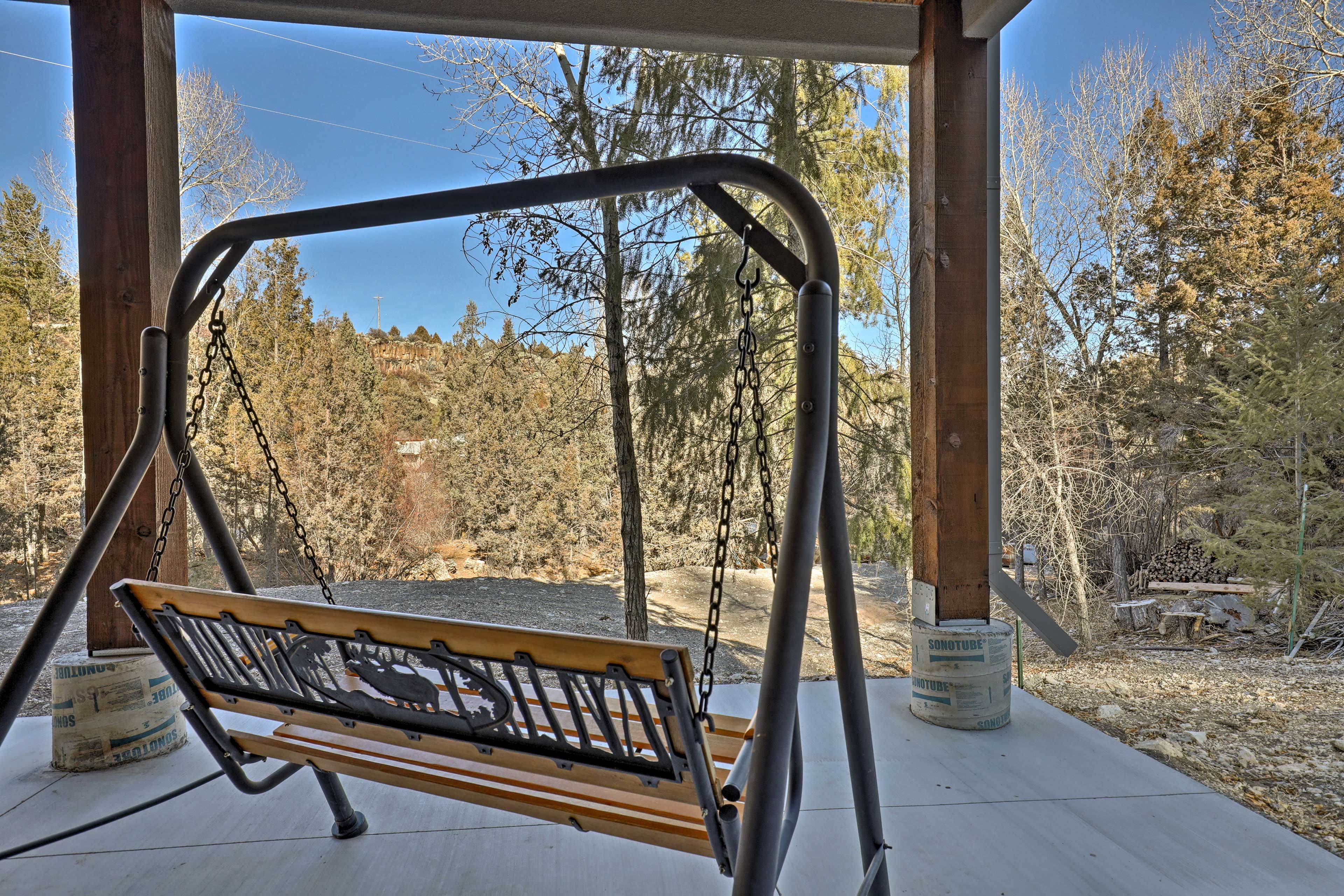 Covered Patio | Gas Grill