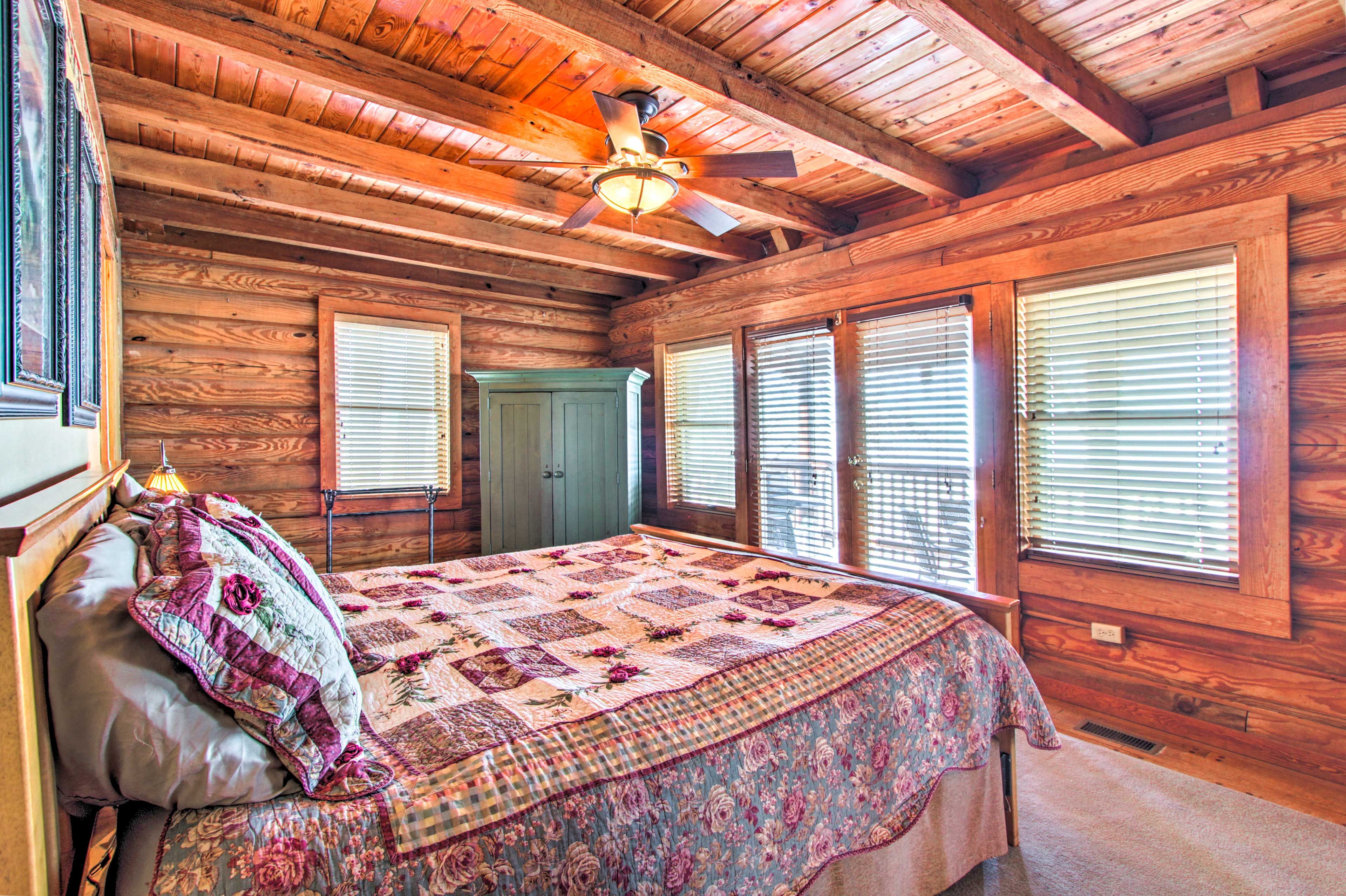 Bedroom 1 | King Bed | Linens Provided