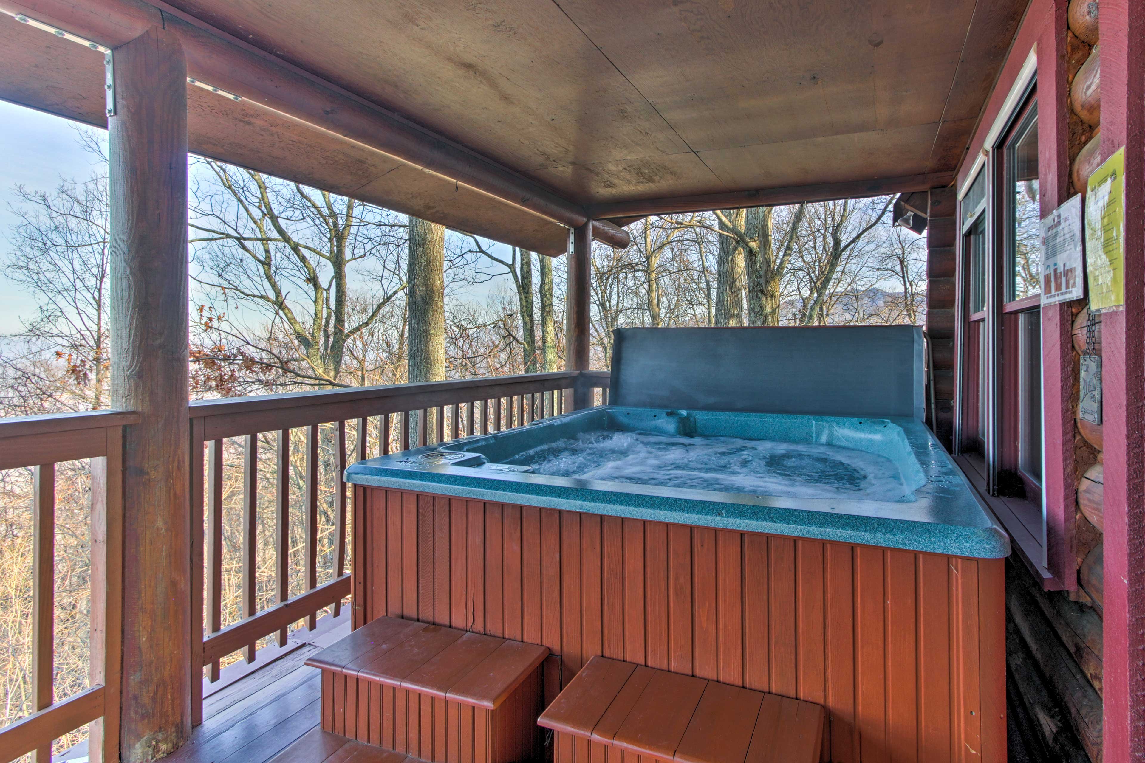 Private Deck | Hot Tub