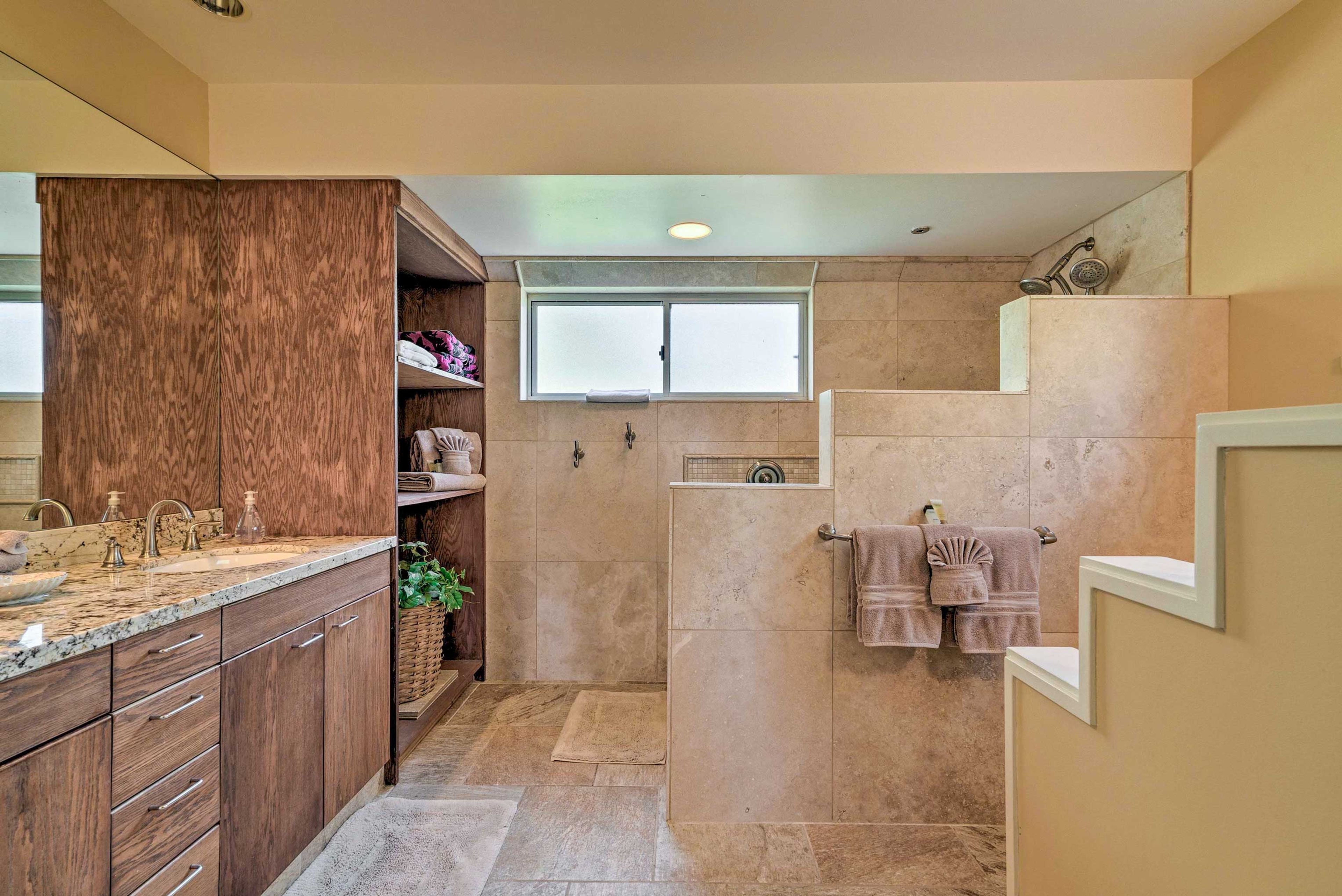 Bathroom | Towels/Linens