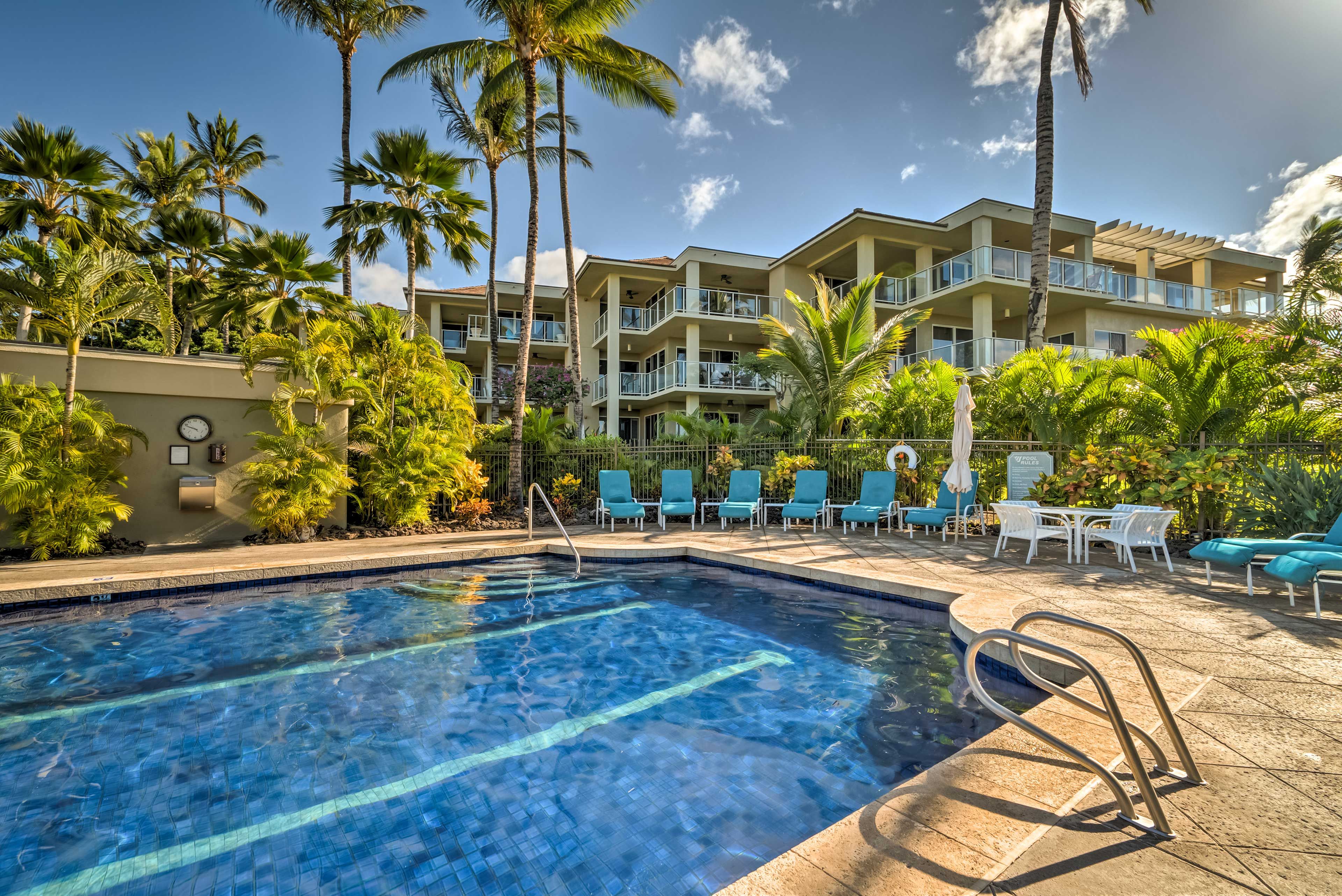 Community Pool | Hot Tub | Gas Grills