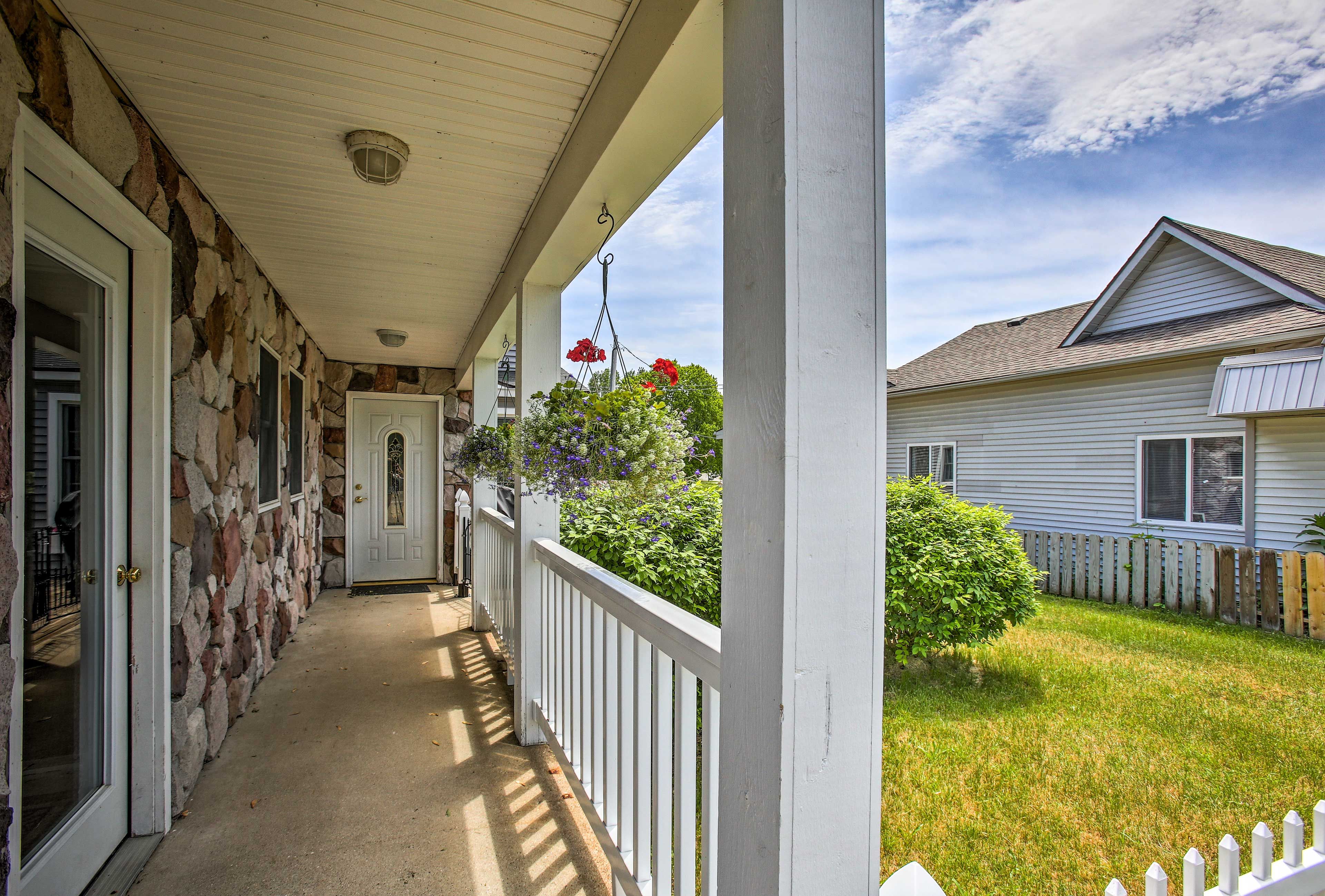 Front Porch | Private Entrance