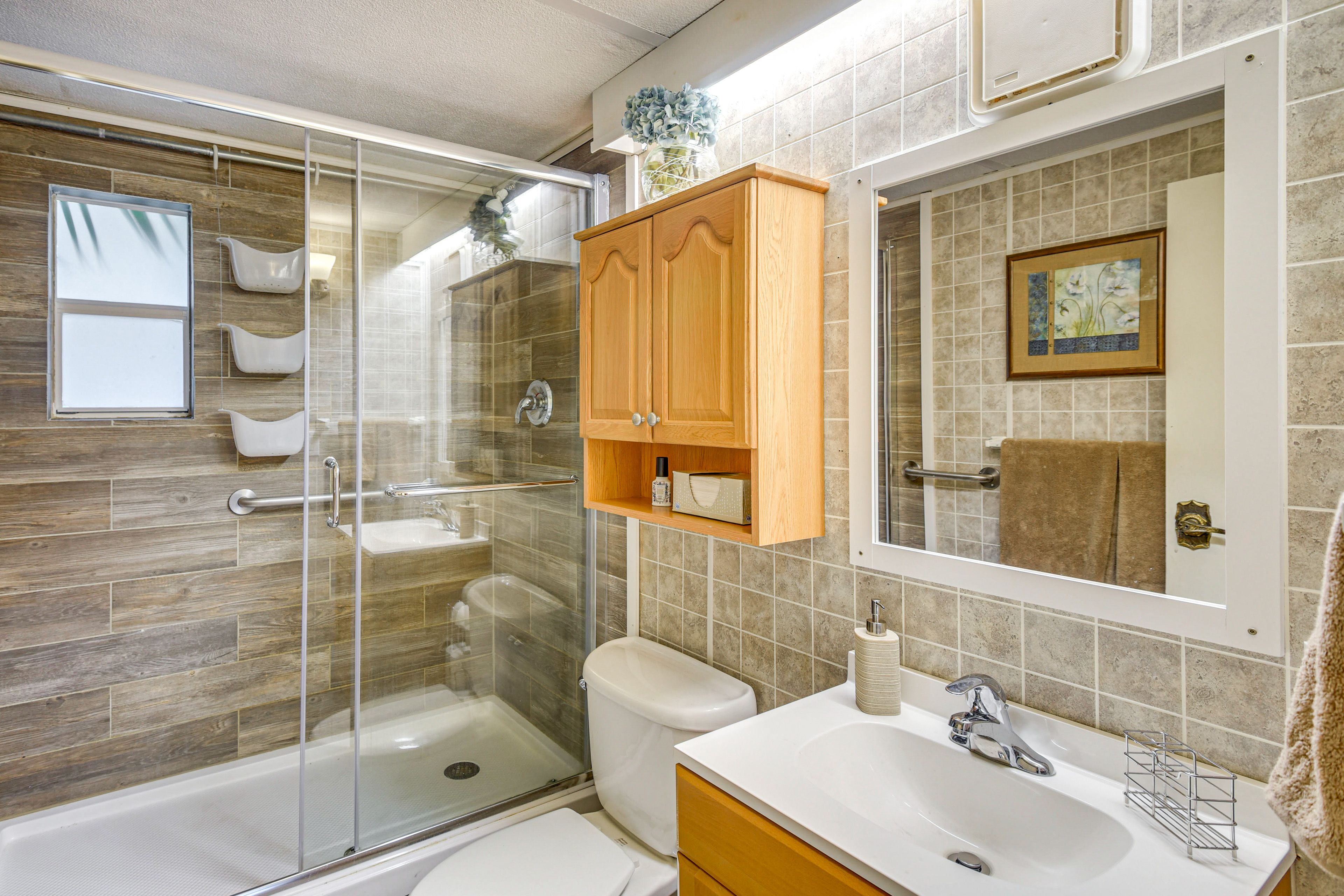 Full Bathroom