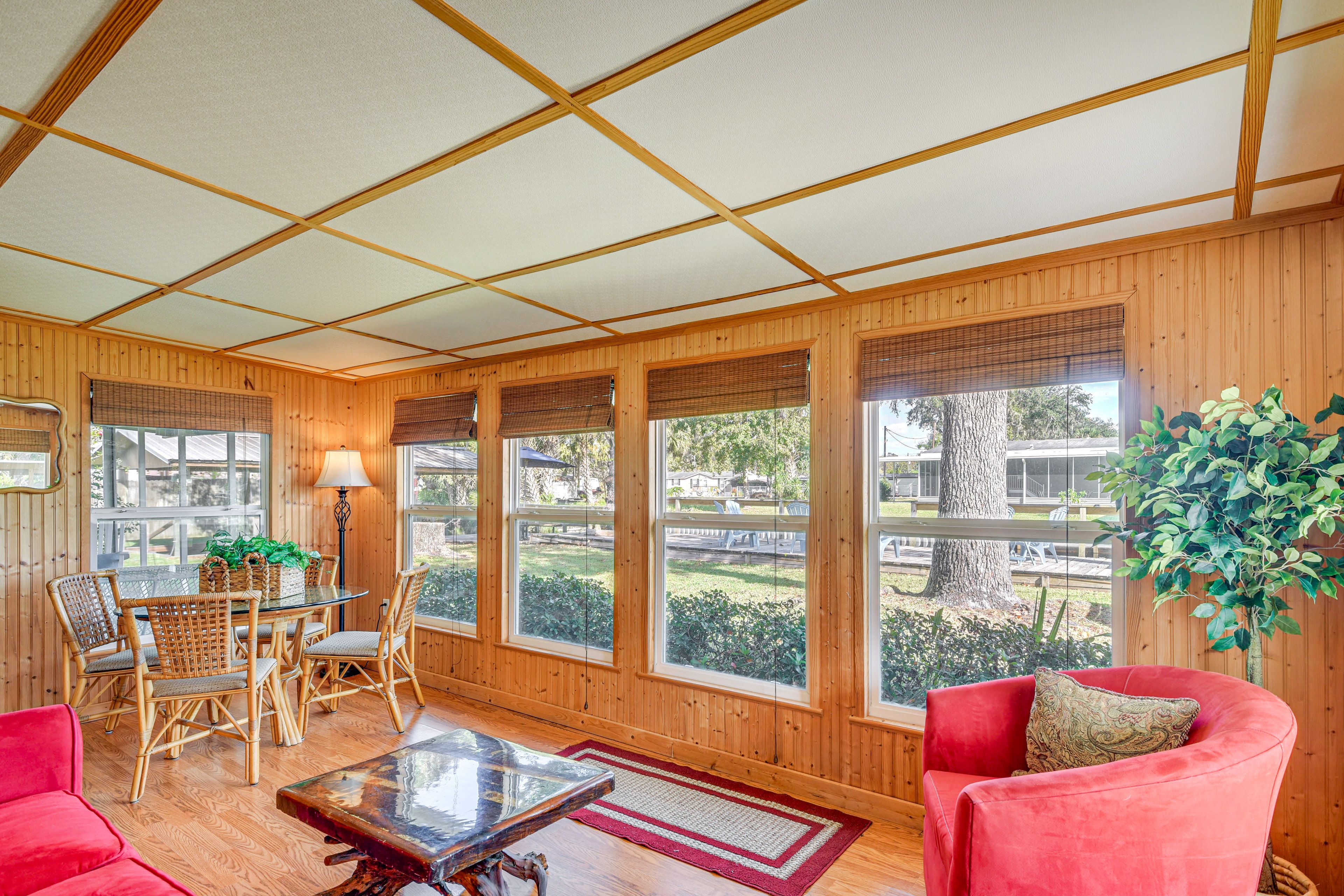 Sunroom | Queen Sleeper Sofa