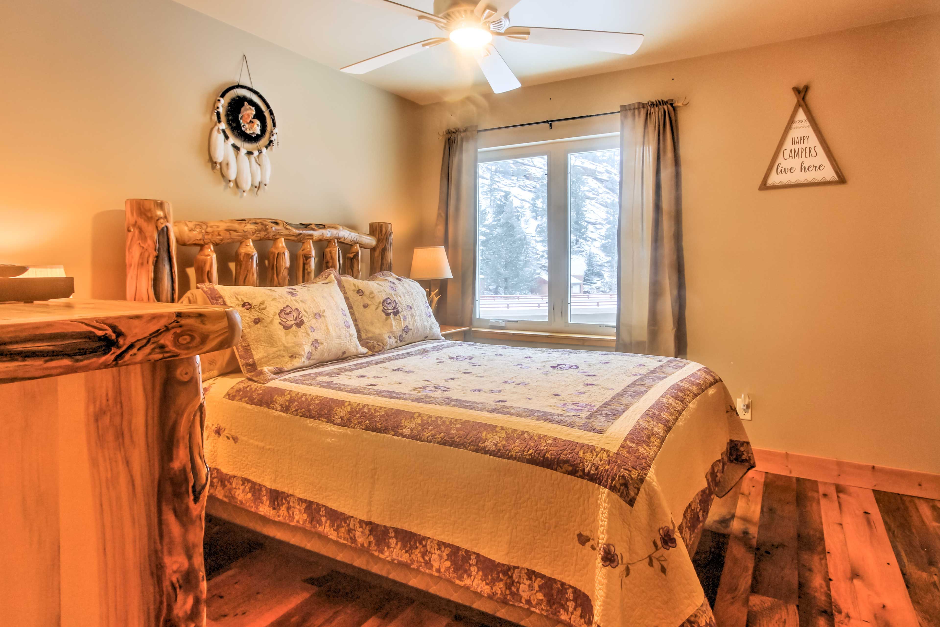 Bedroom 2 | Queen Bed