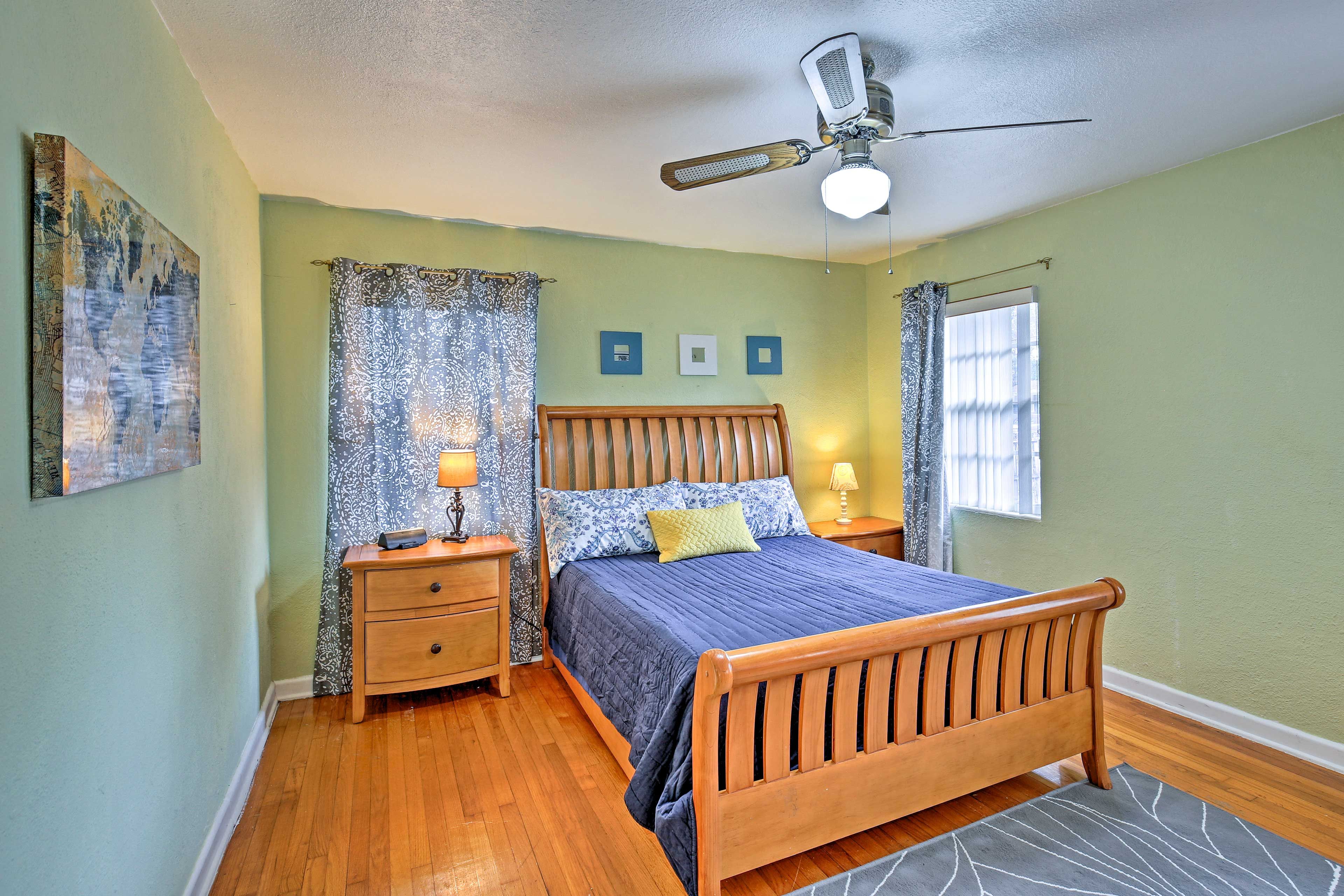 Sleep soundly in this second bedroom furnished with a queen bed.