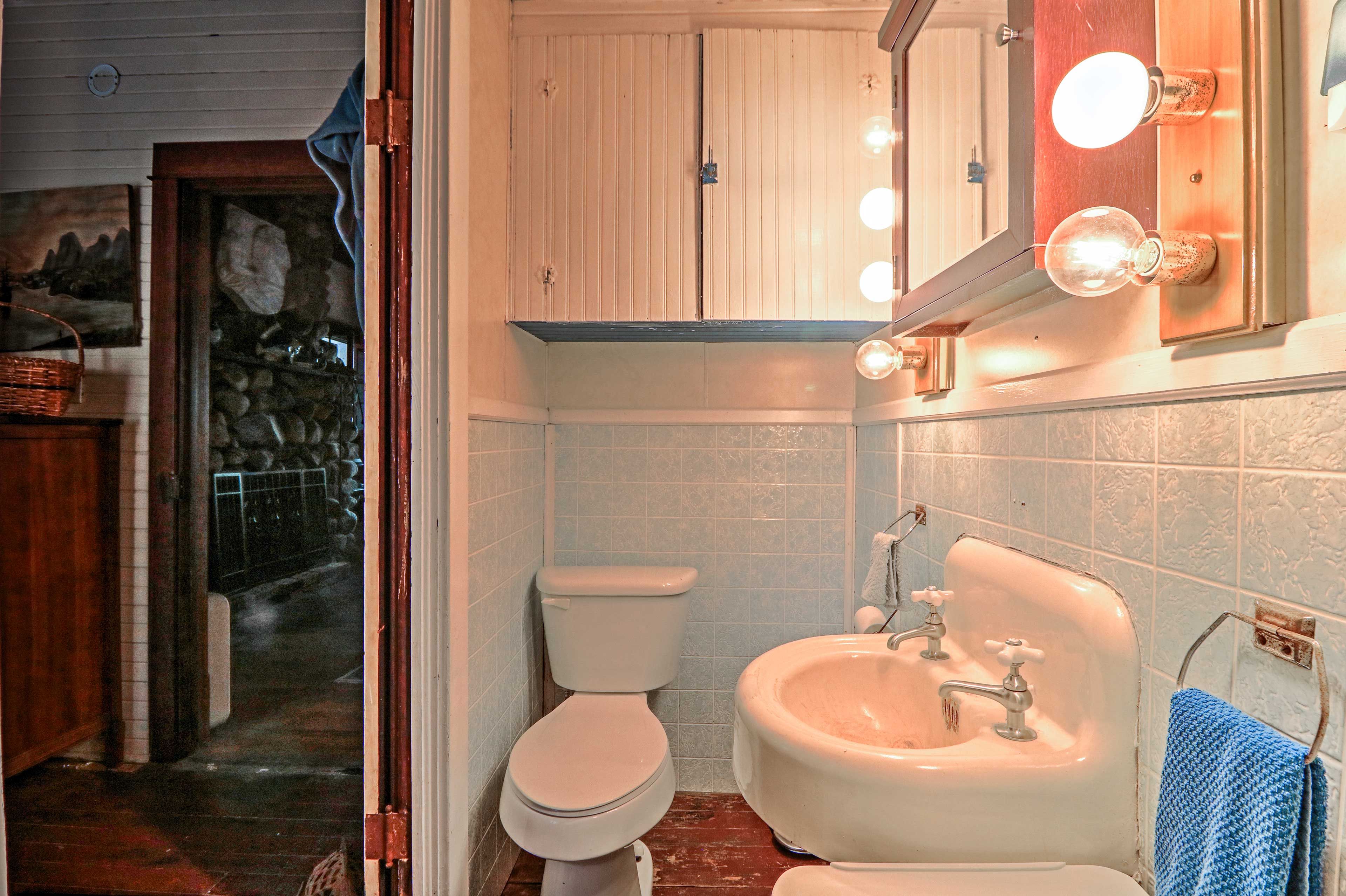 Full Bathroom