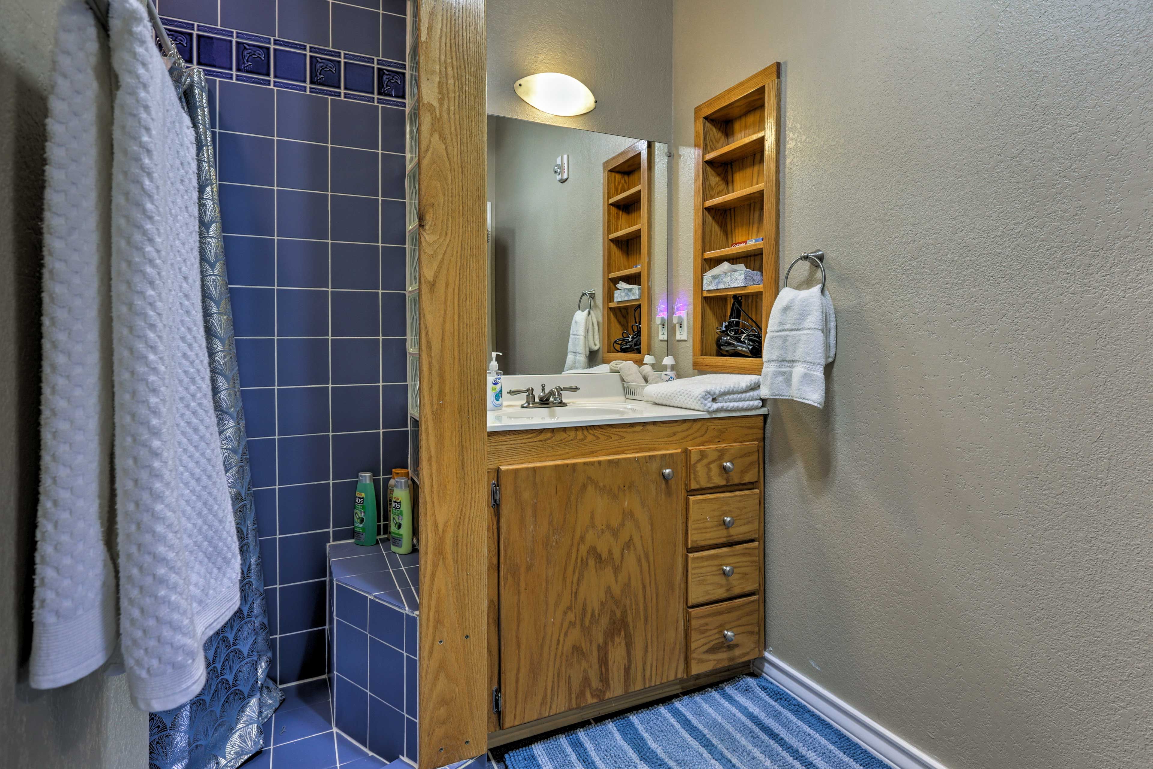 Full Bathroom