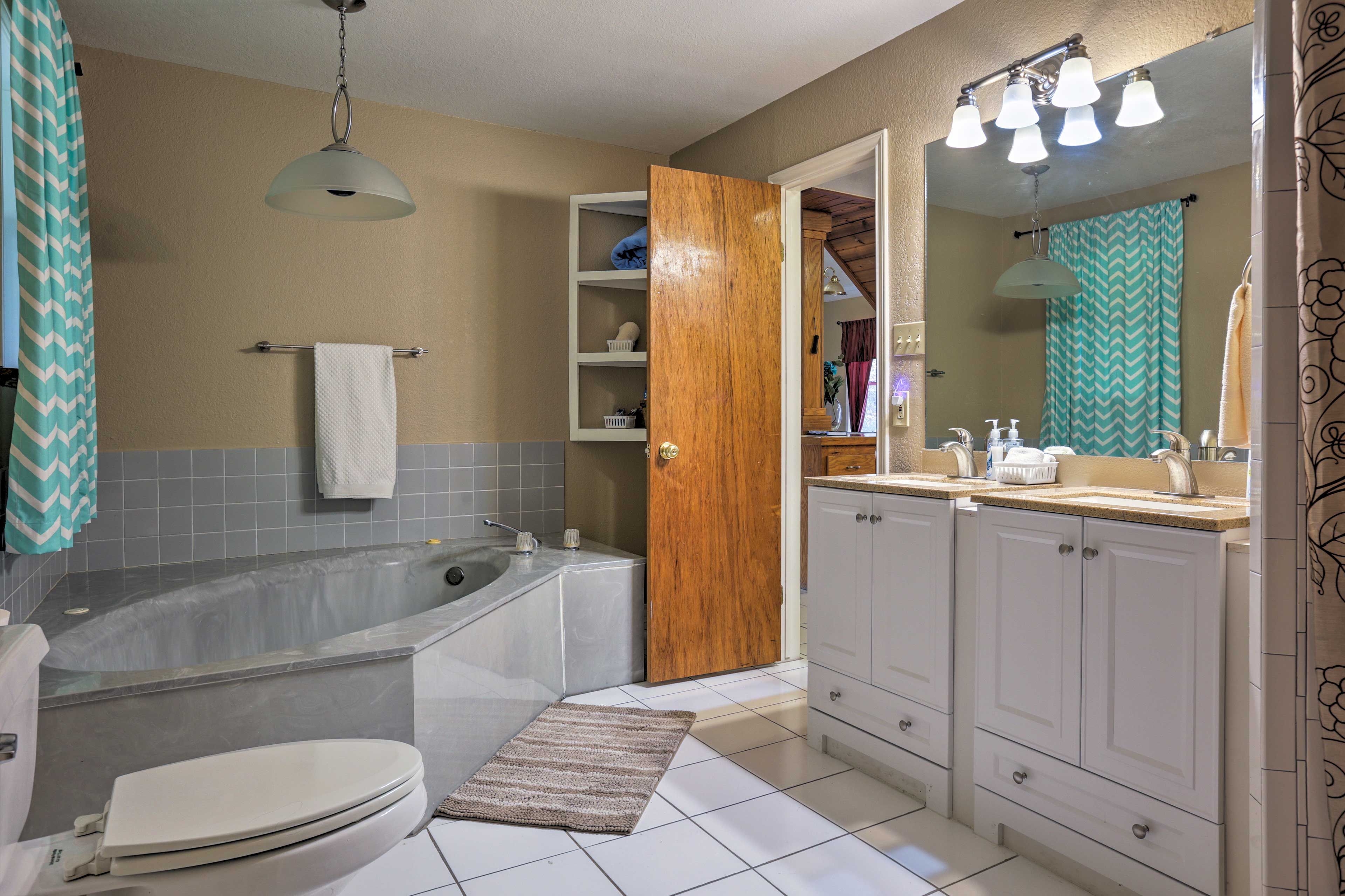 Full Bathroom