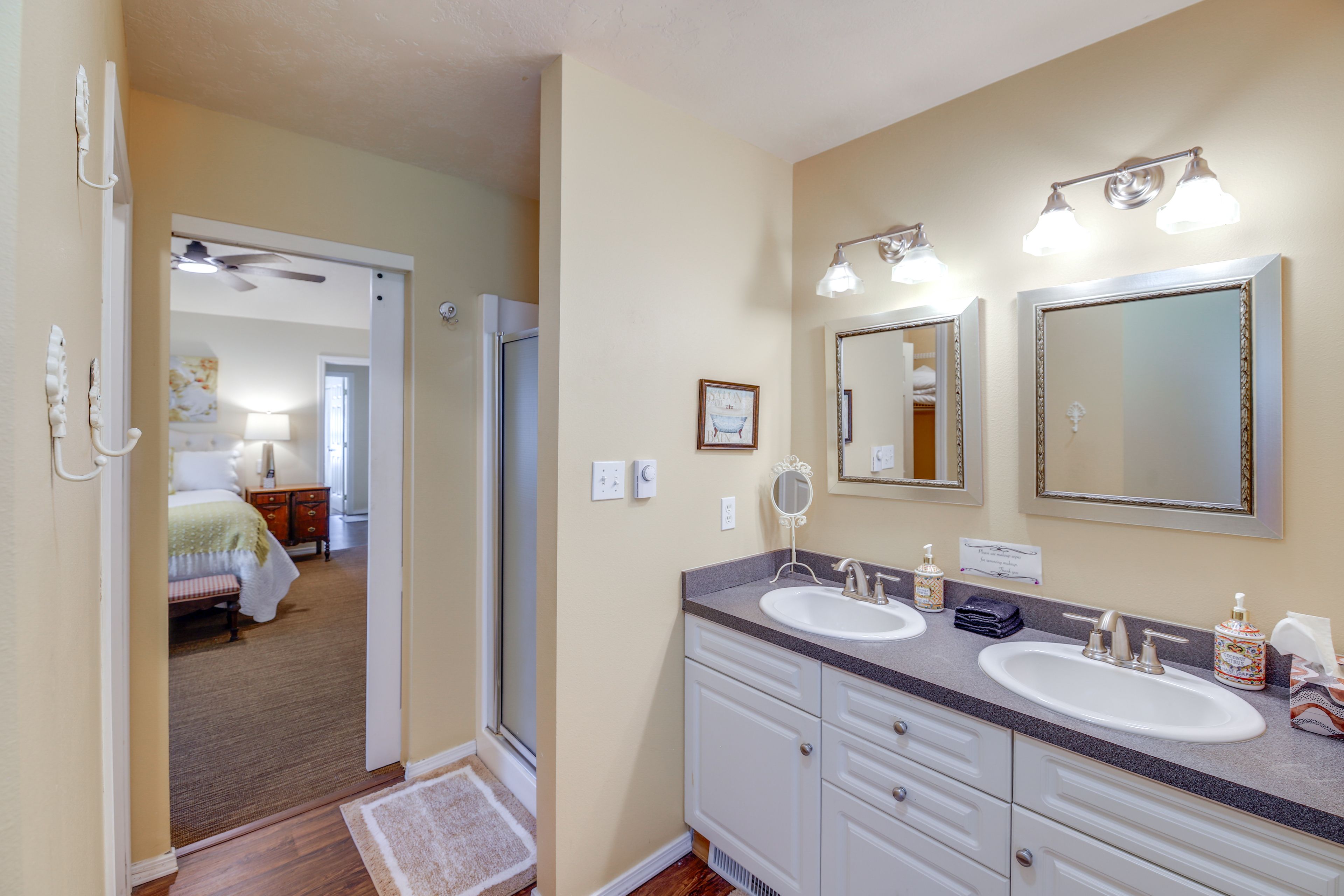 En-Suite Bathroom | 1st Floor