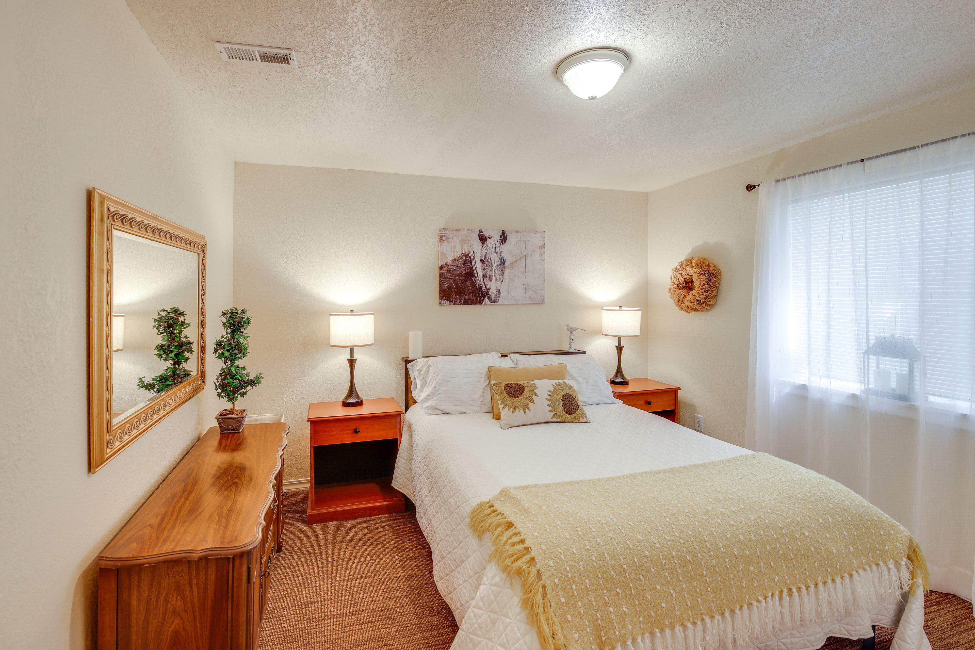 Bedroom 3 | Queen Bed | Basement Level