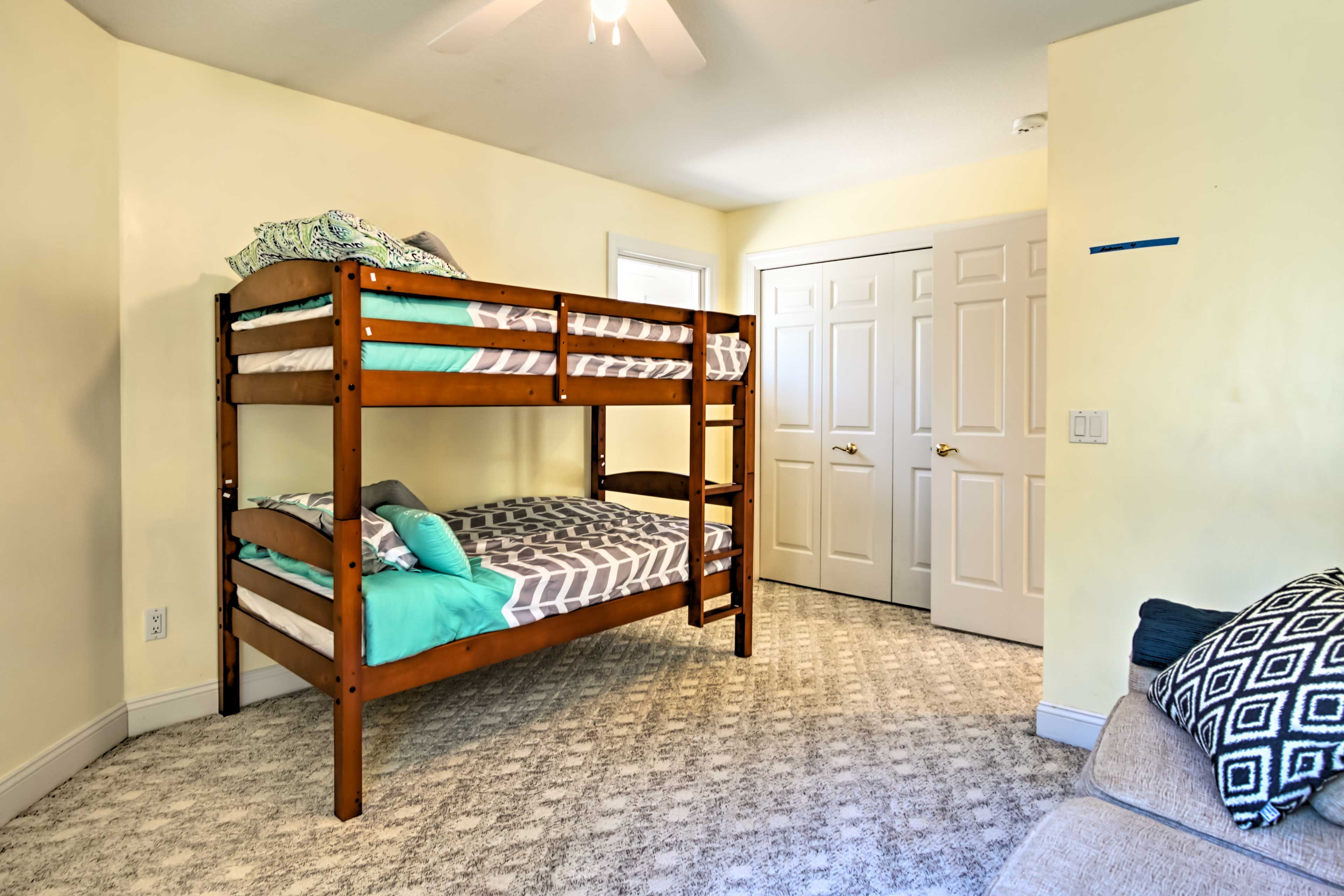 Bedroom 4 | Twin Bunk Bed | Sleeper Sofa
