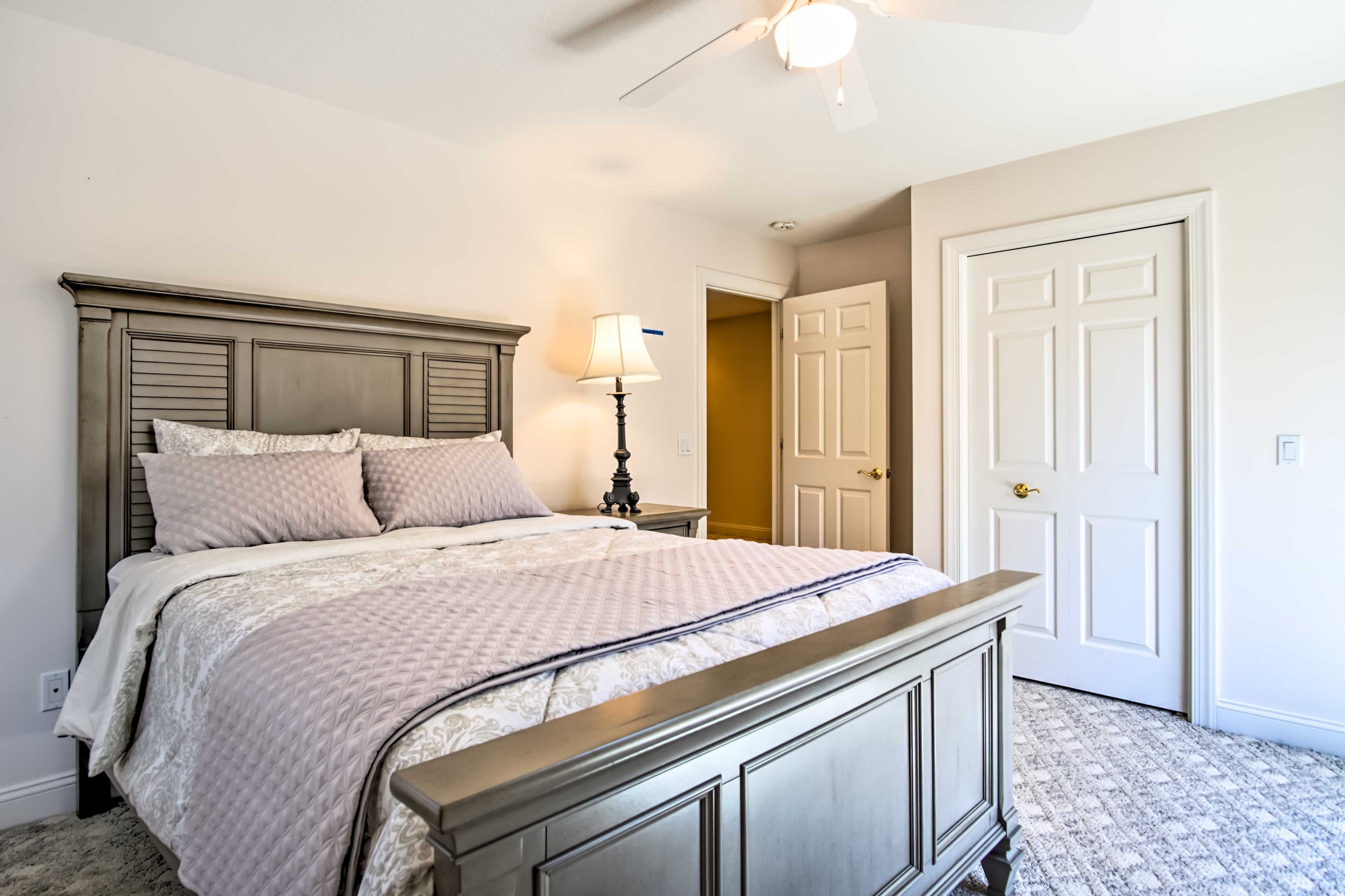 Bedroom 3 | Queen Bed