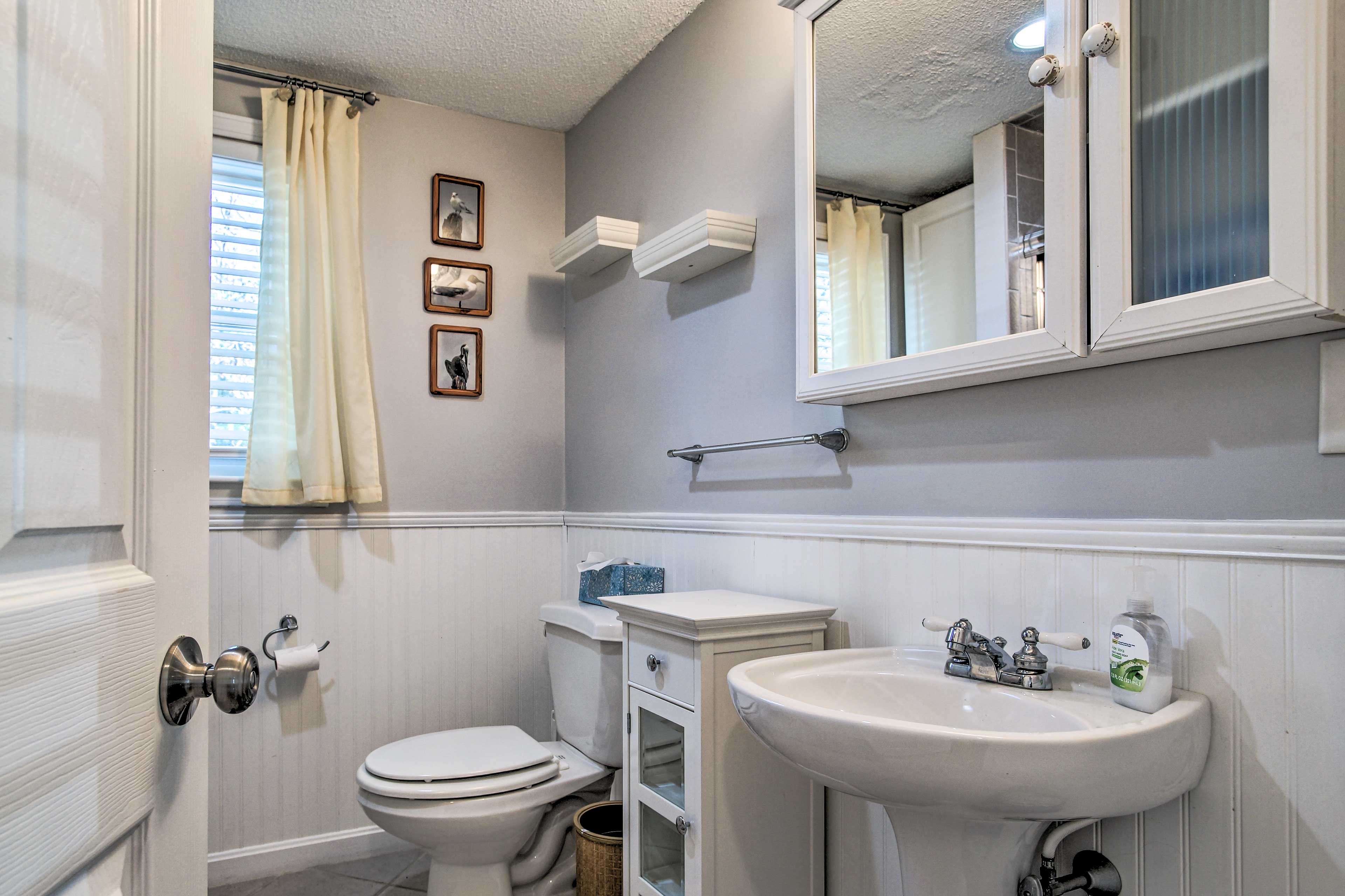 Full Bathroom