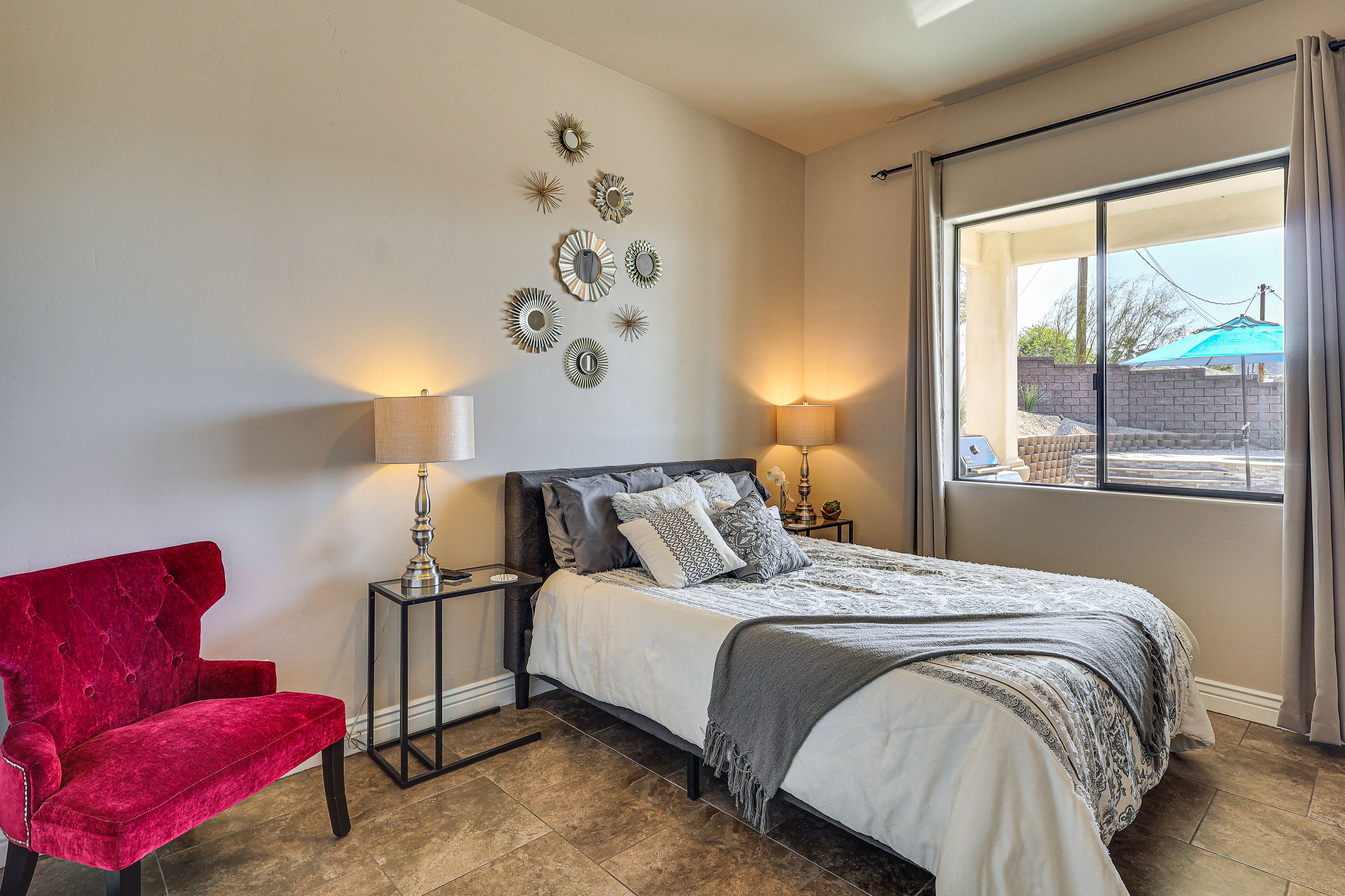 Bedroom 2 | Queen Bed