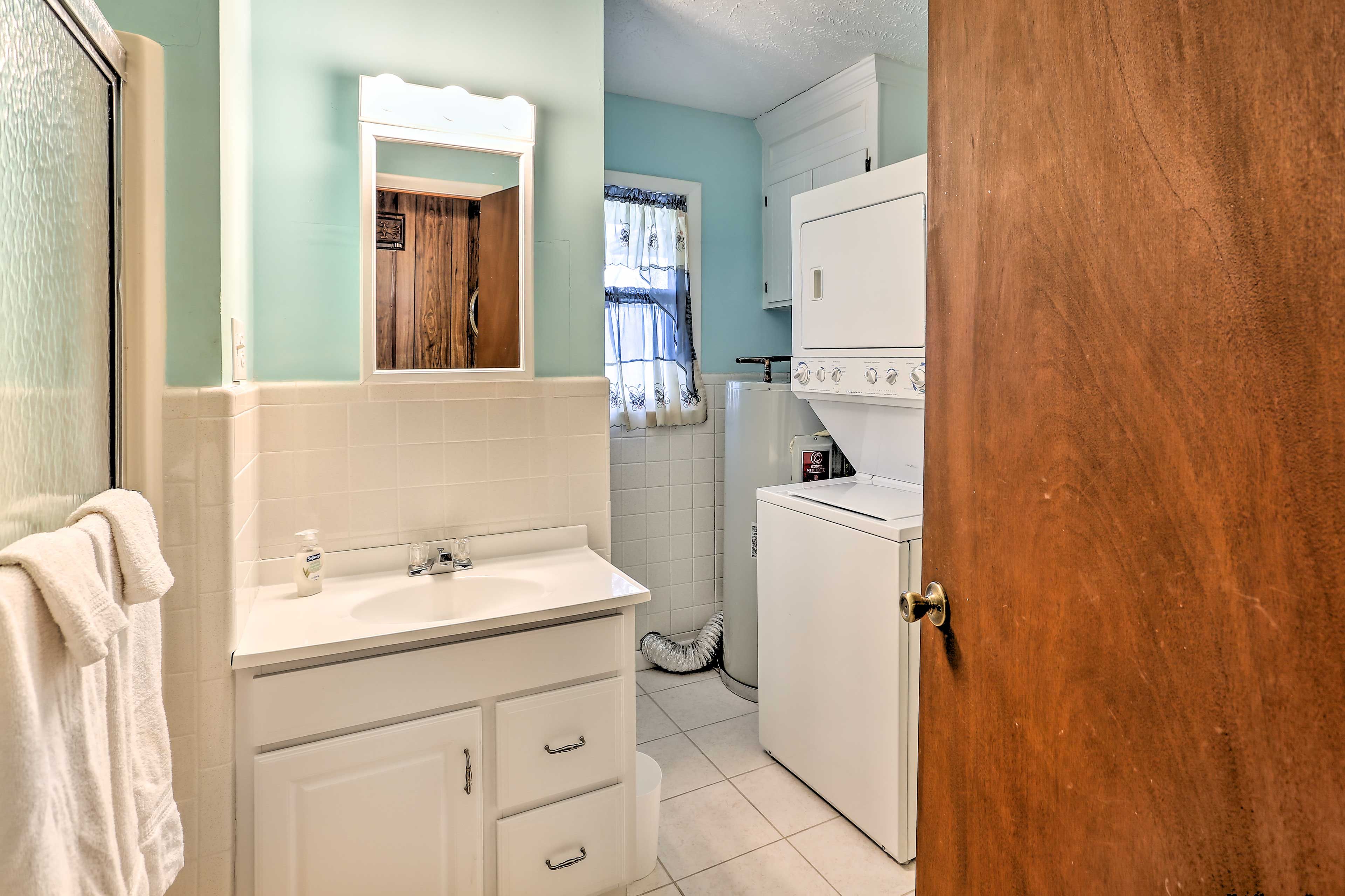 Laundry | Detergent Provided