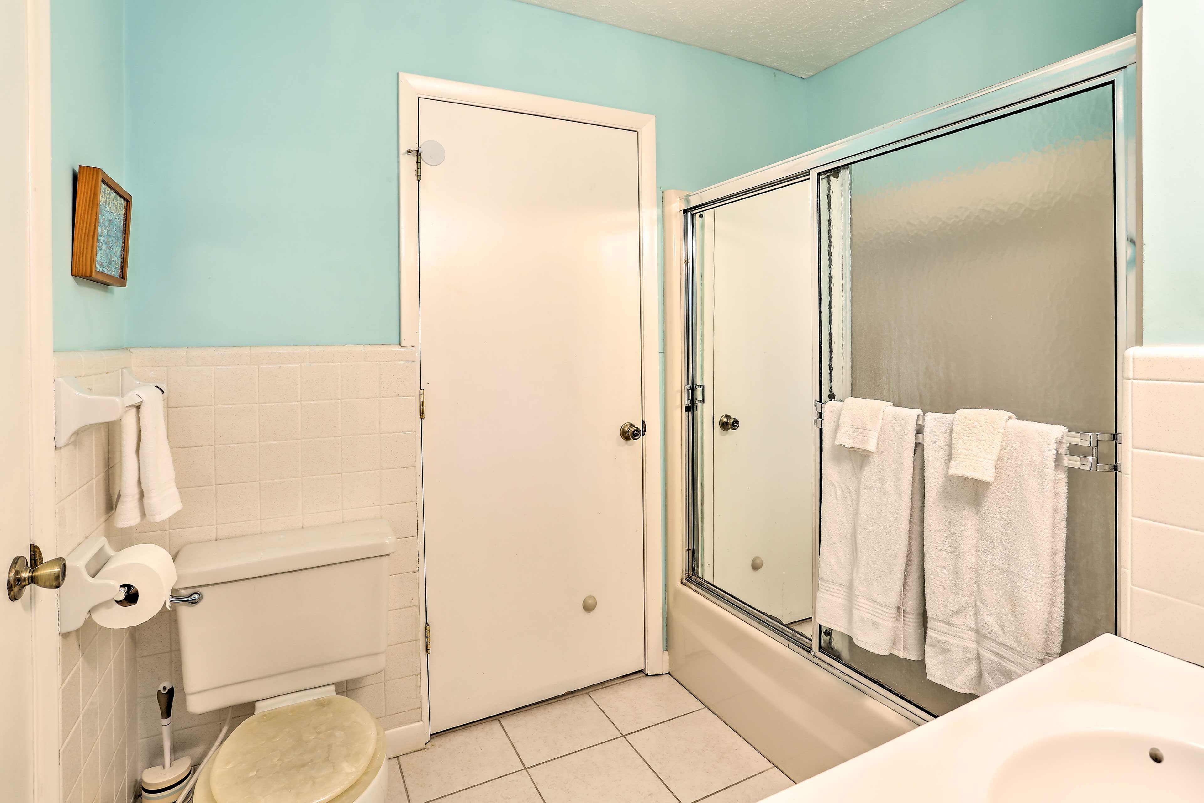 Full Bathroom