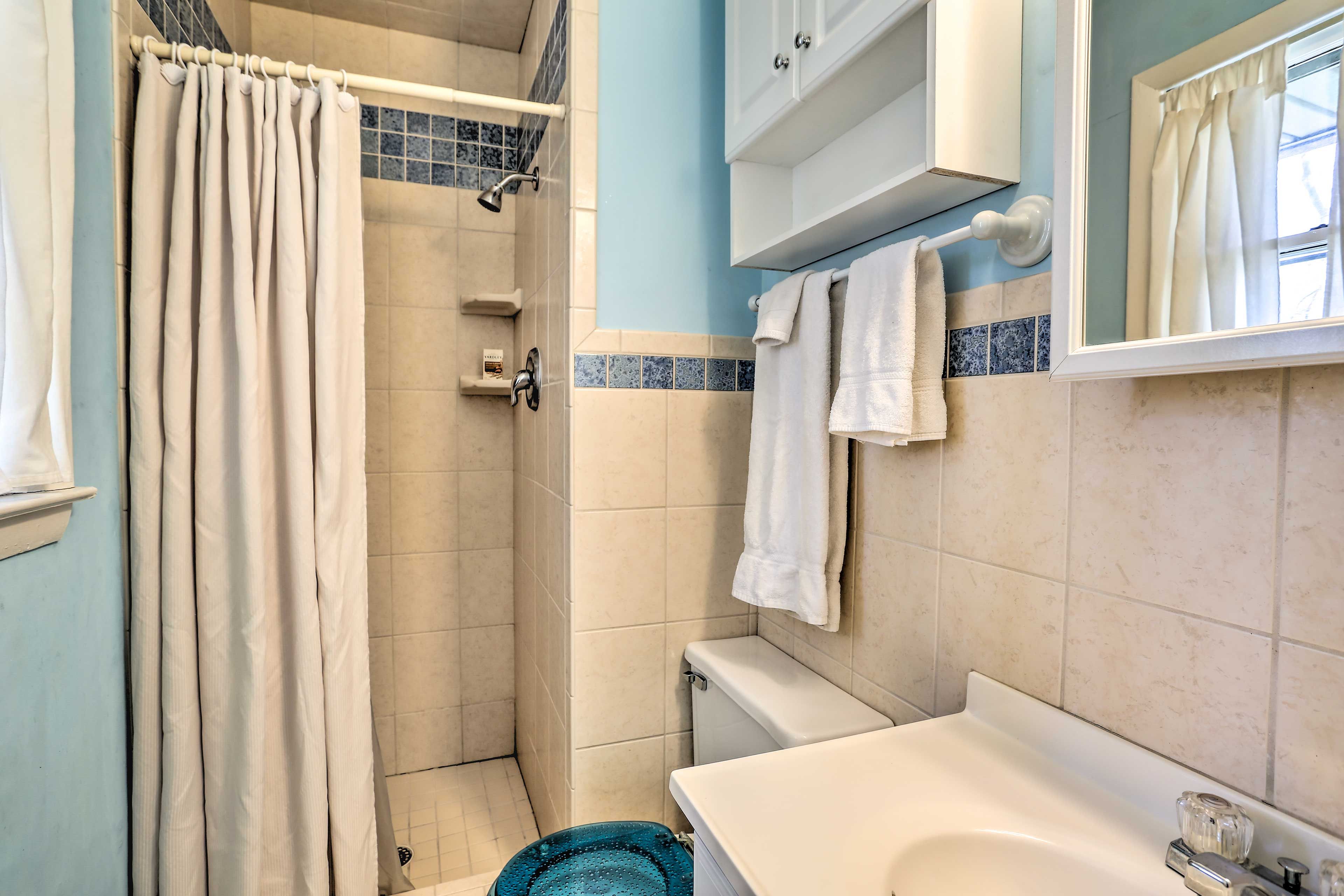 Full Bathroom