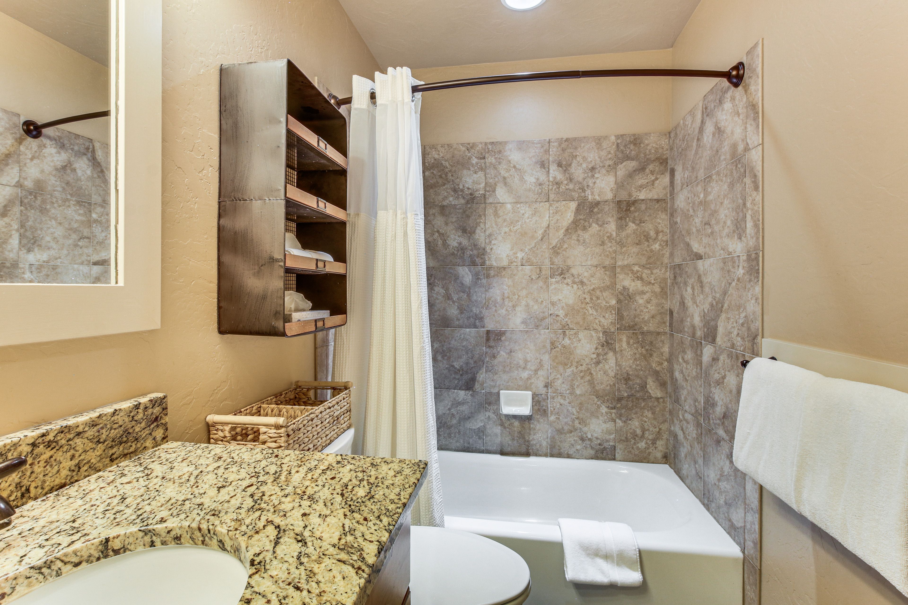 Full Bathroom | Towels & Linens Provided