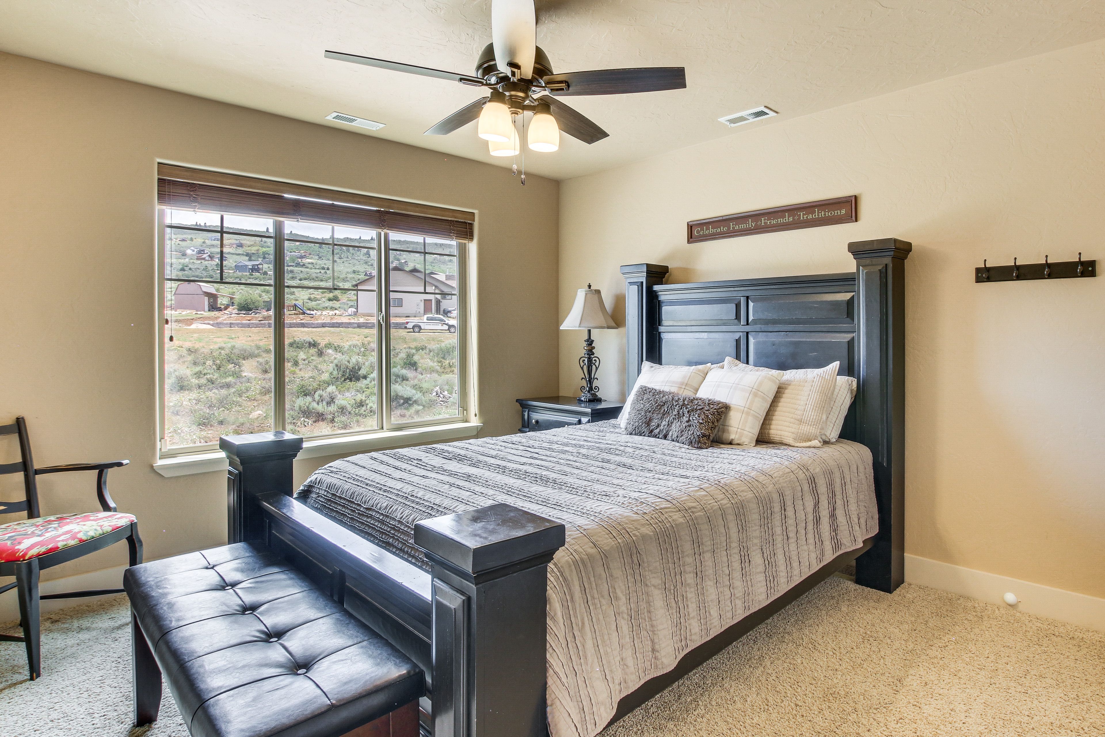 Bedroom 3 | Queen Bed