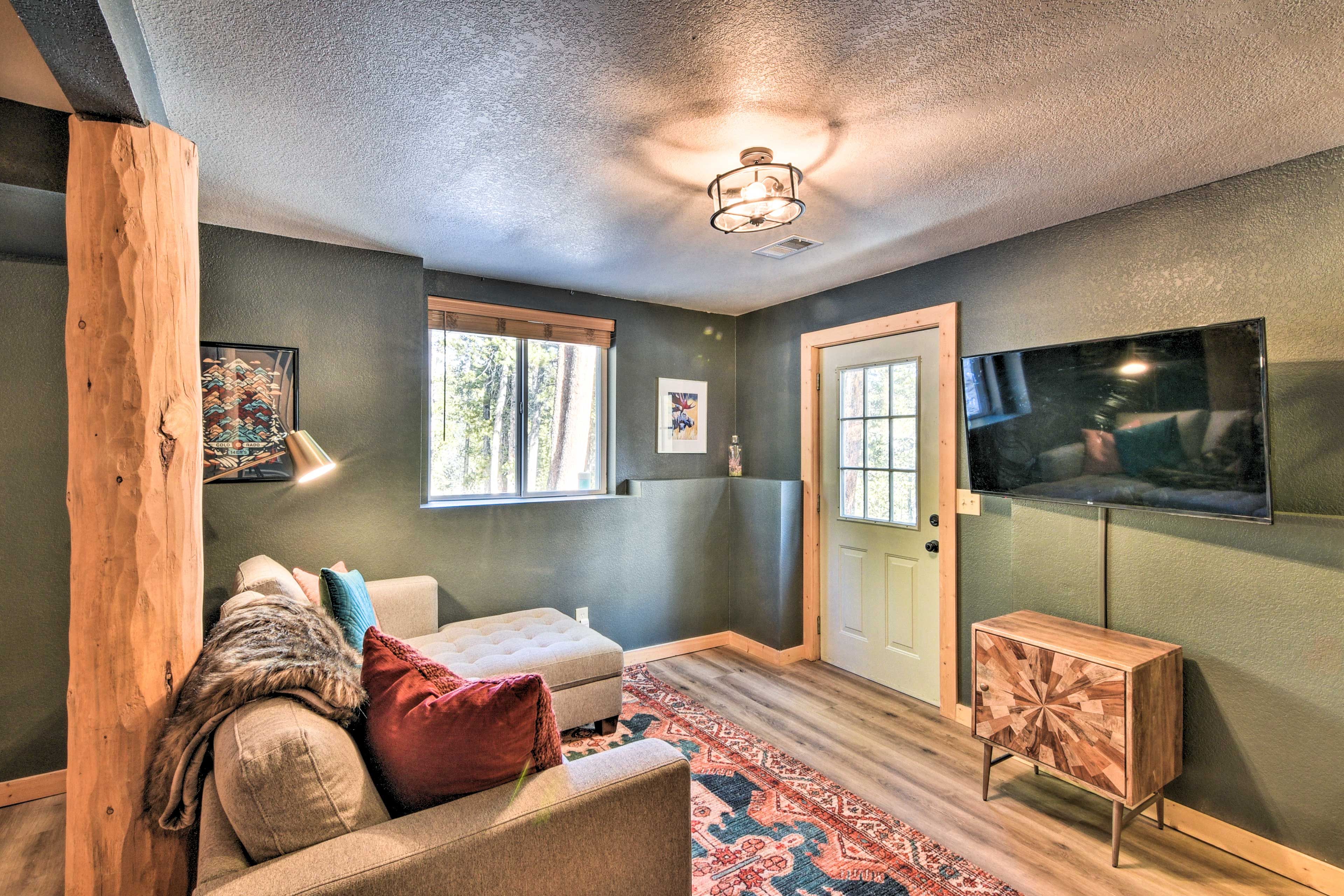 Lower Level Living Area | Flat-Screen TV