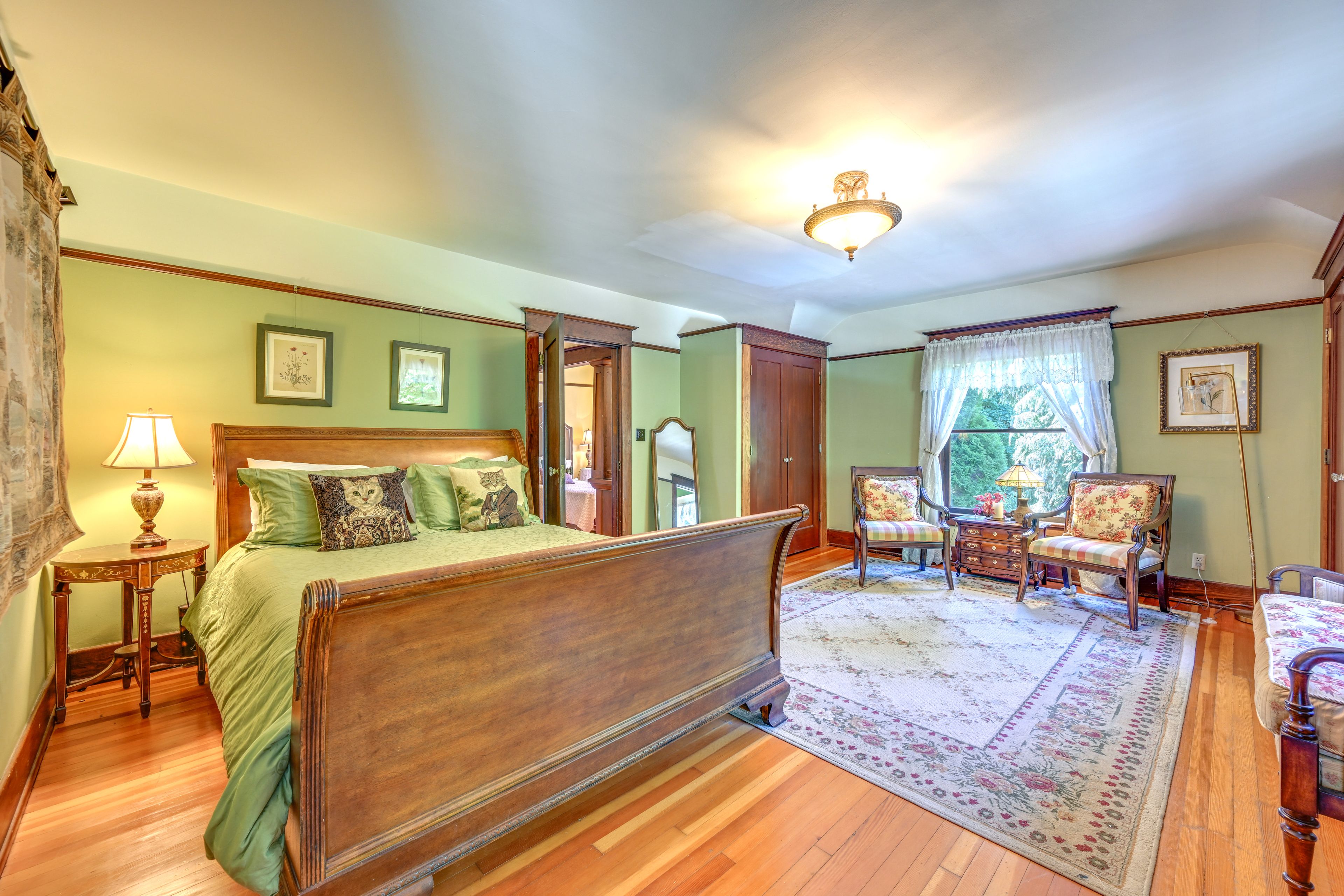 Bedroom 2 | Queen Bed