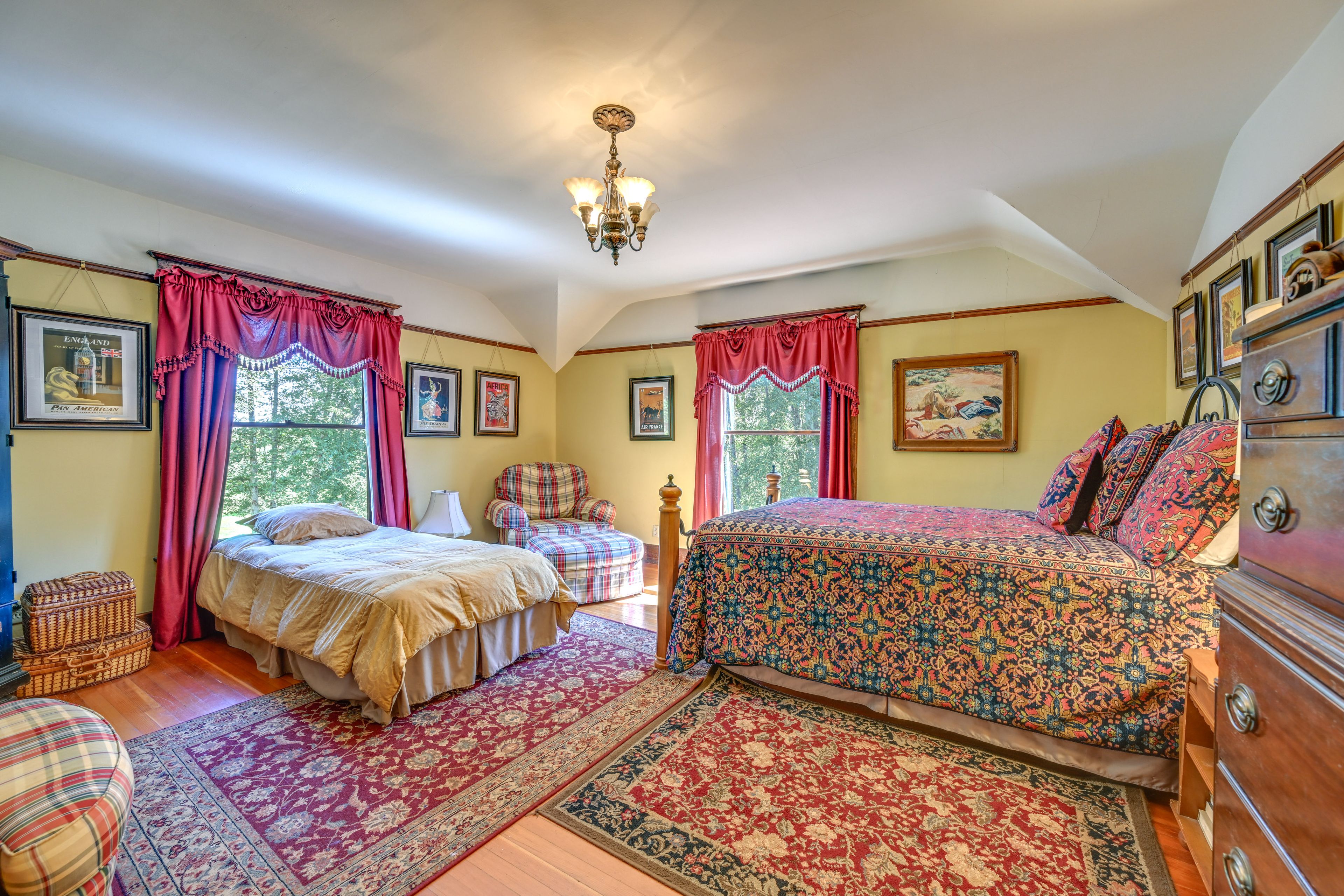 Bedroom 4 | Queen Bed | Twin Bed