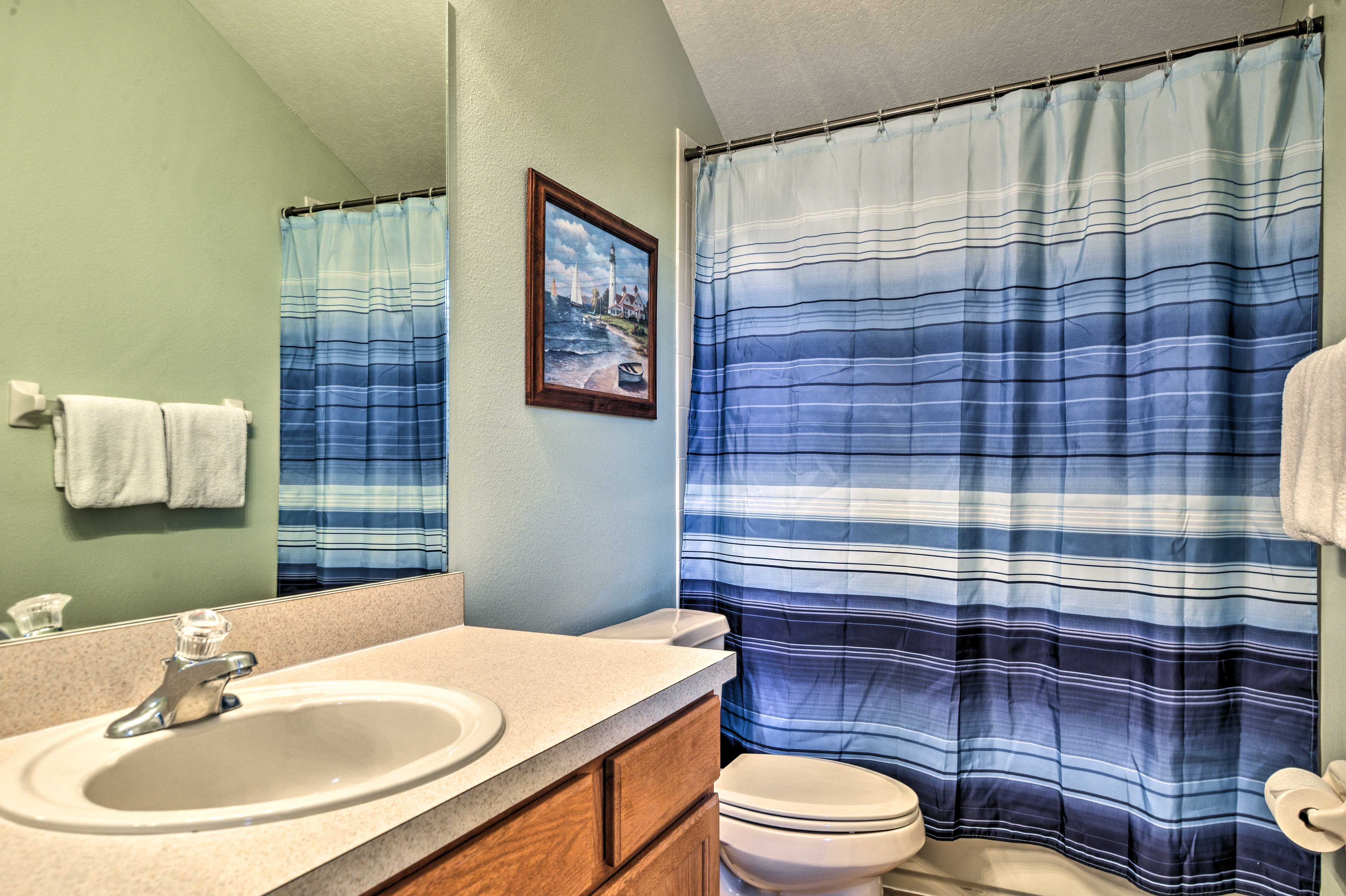 Full Bathroom | 2nd Floor