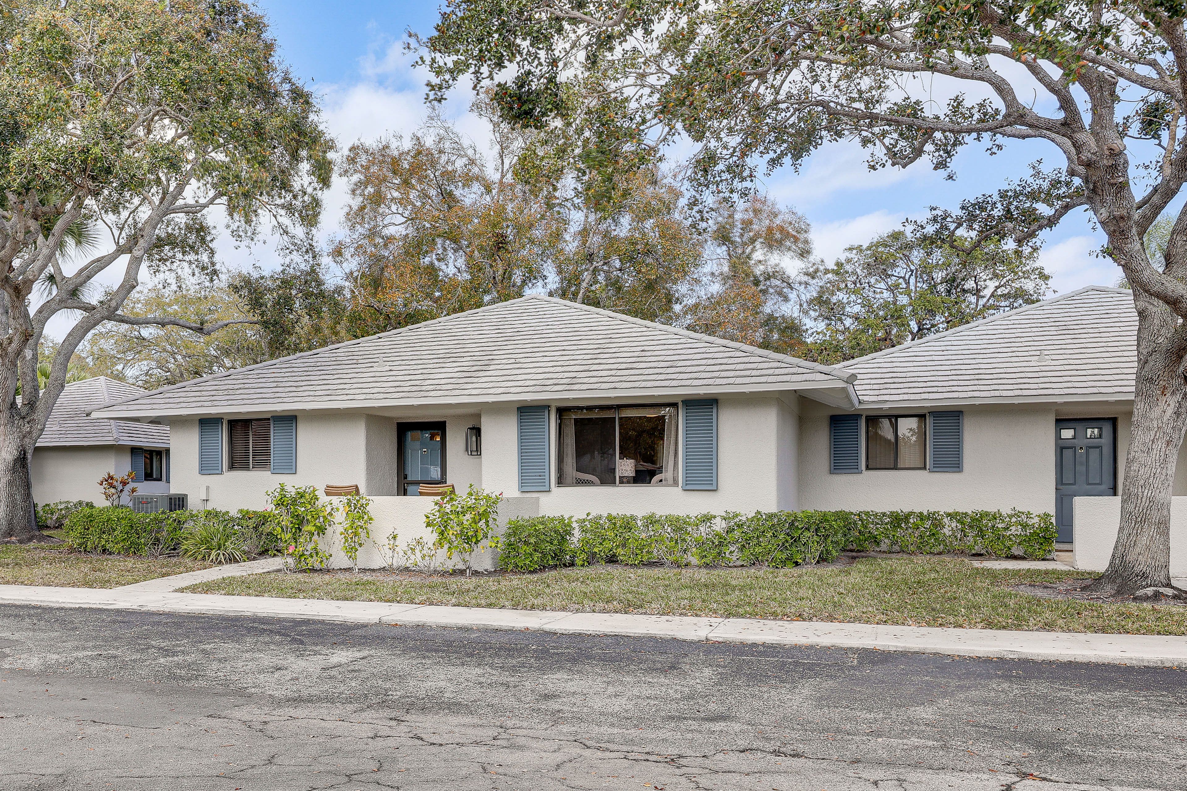 Parking | Free Open Lot Parking