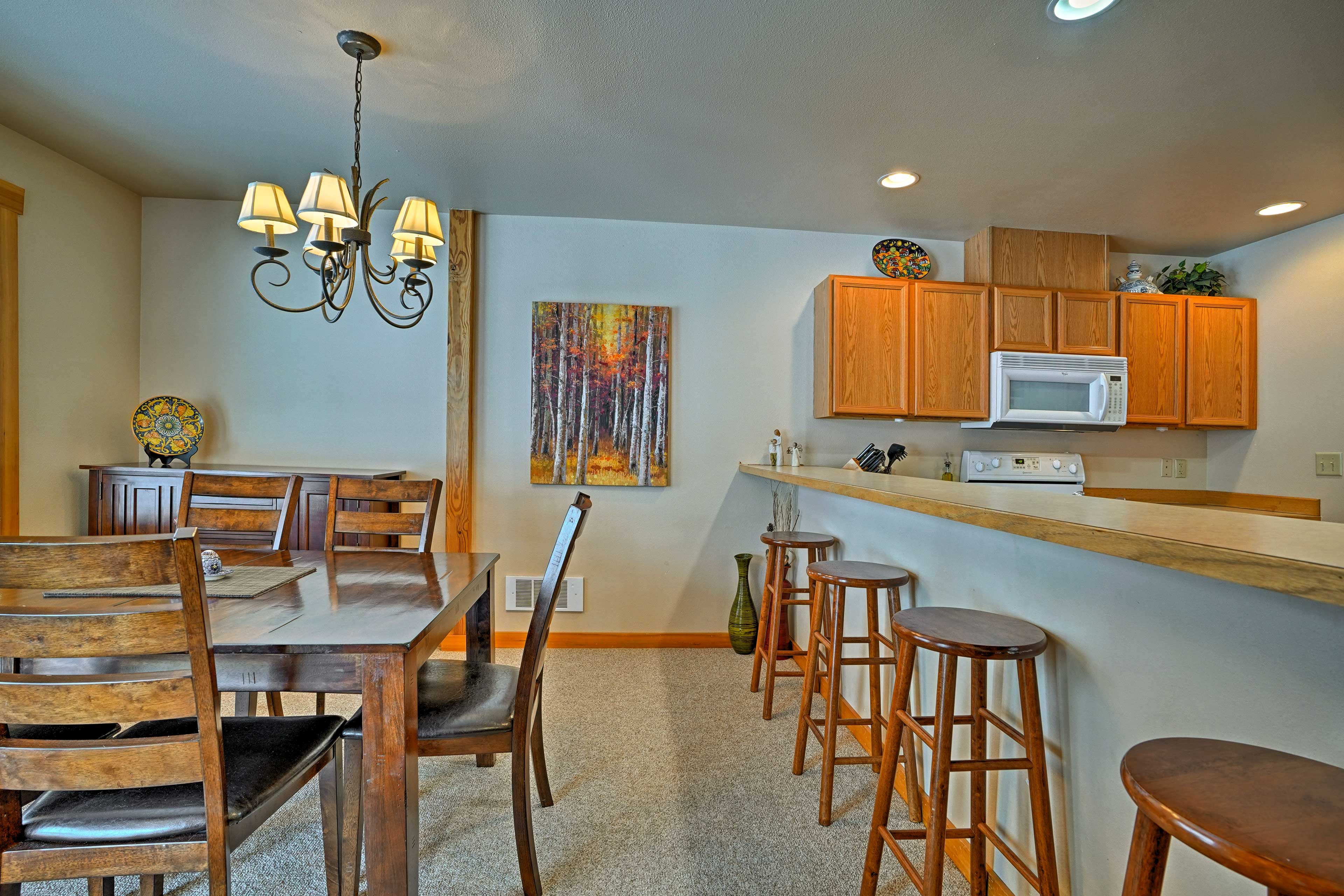 Serve breakfast buffet style on the 4-person bar!