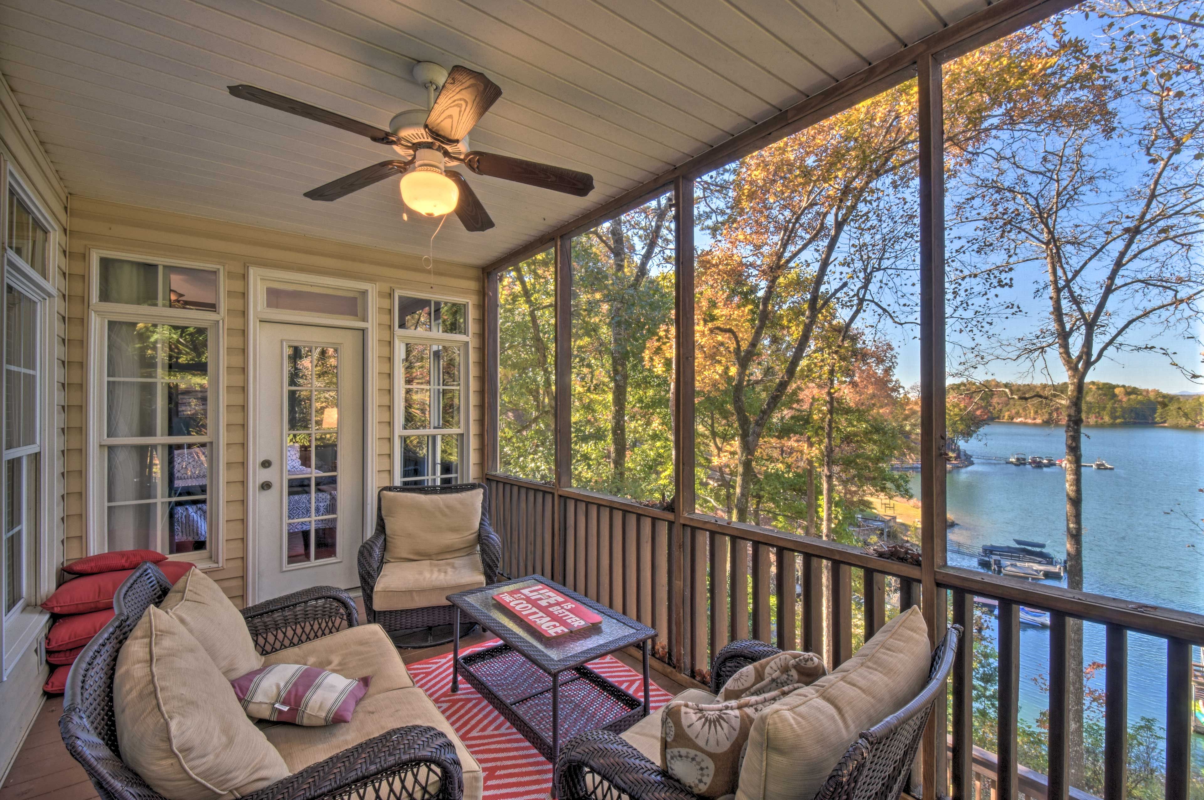 Screened Porch | Lake Views