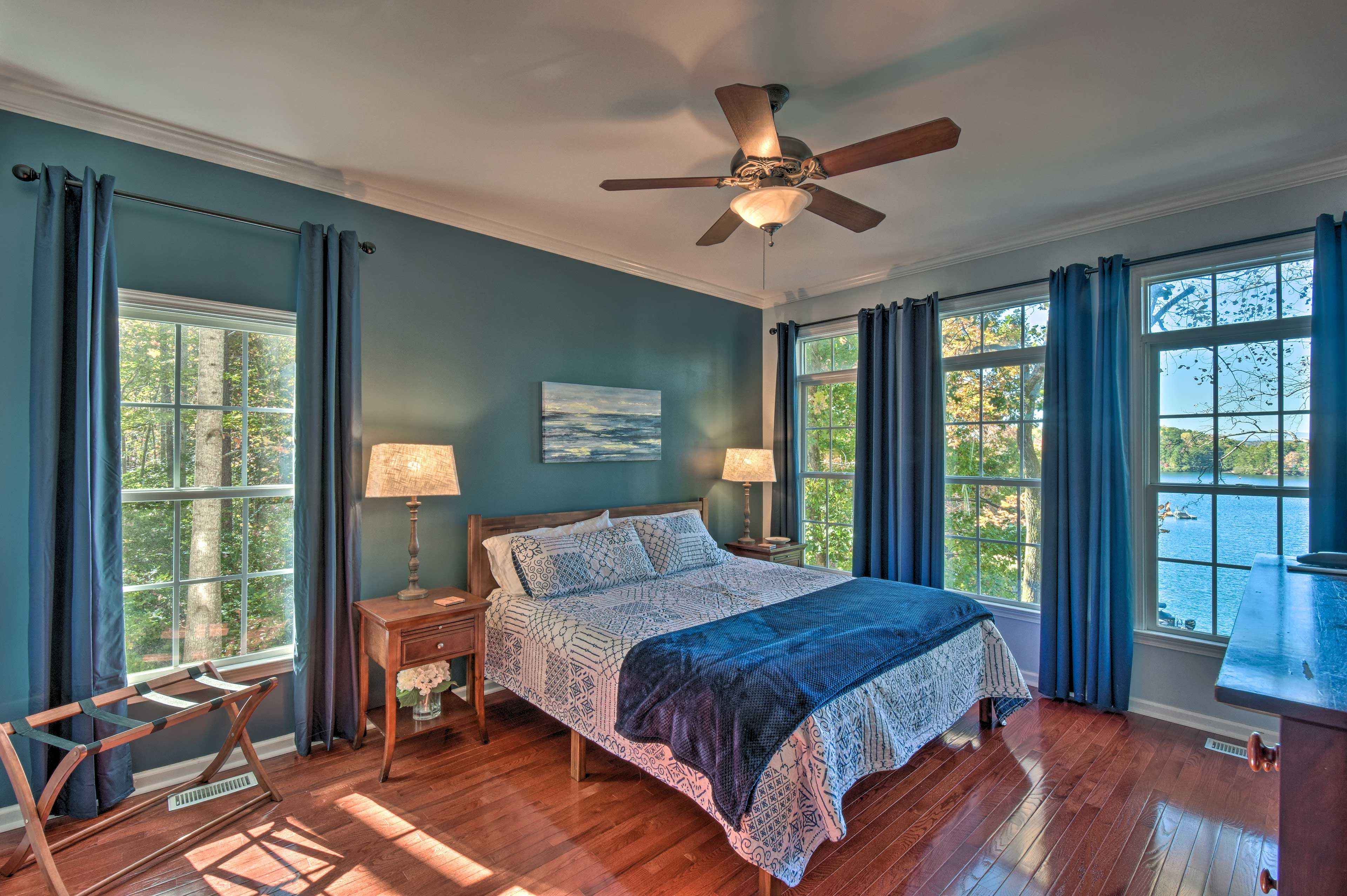 Bedroom 1 | Queen Bed | Screened-In Porch Access