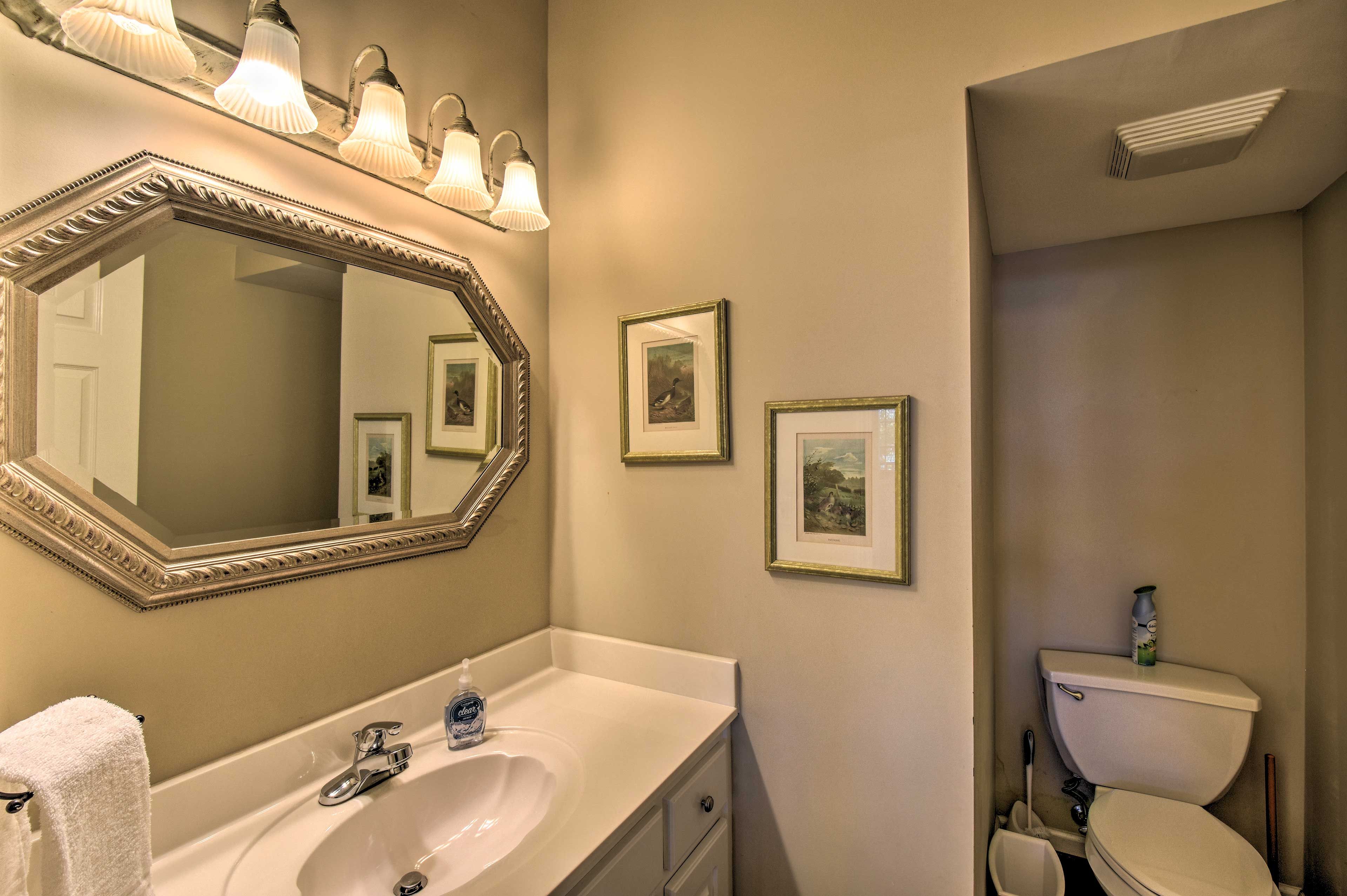 Half Bathroom | Main Floor