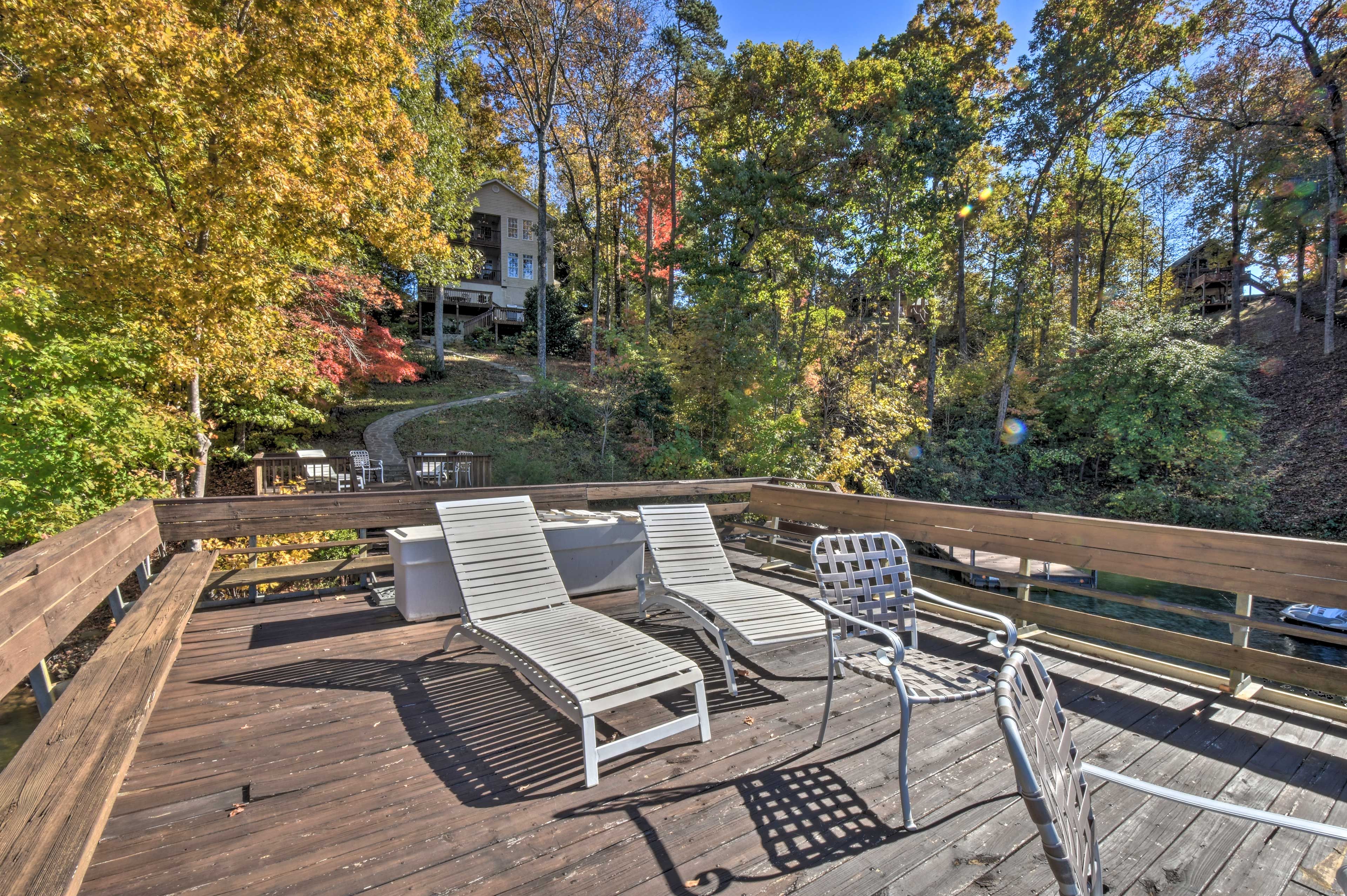 Private Dock | Top Deck