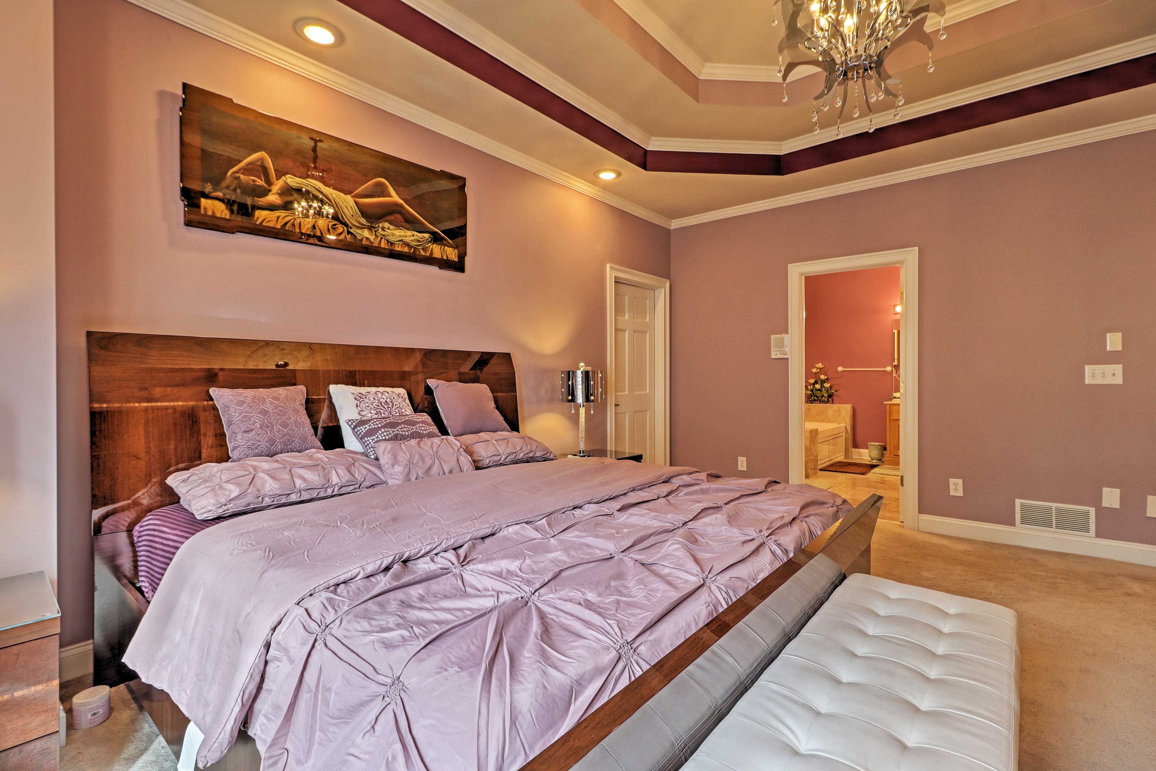 Bedroom 1 | King Bed | Linens Provided
