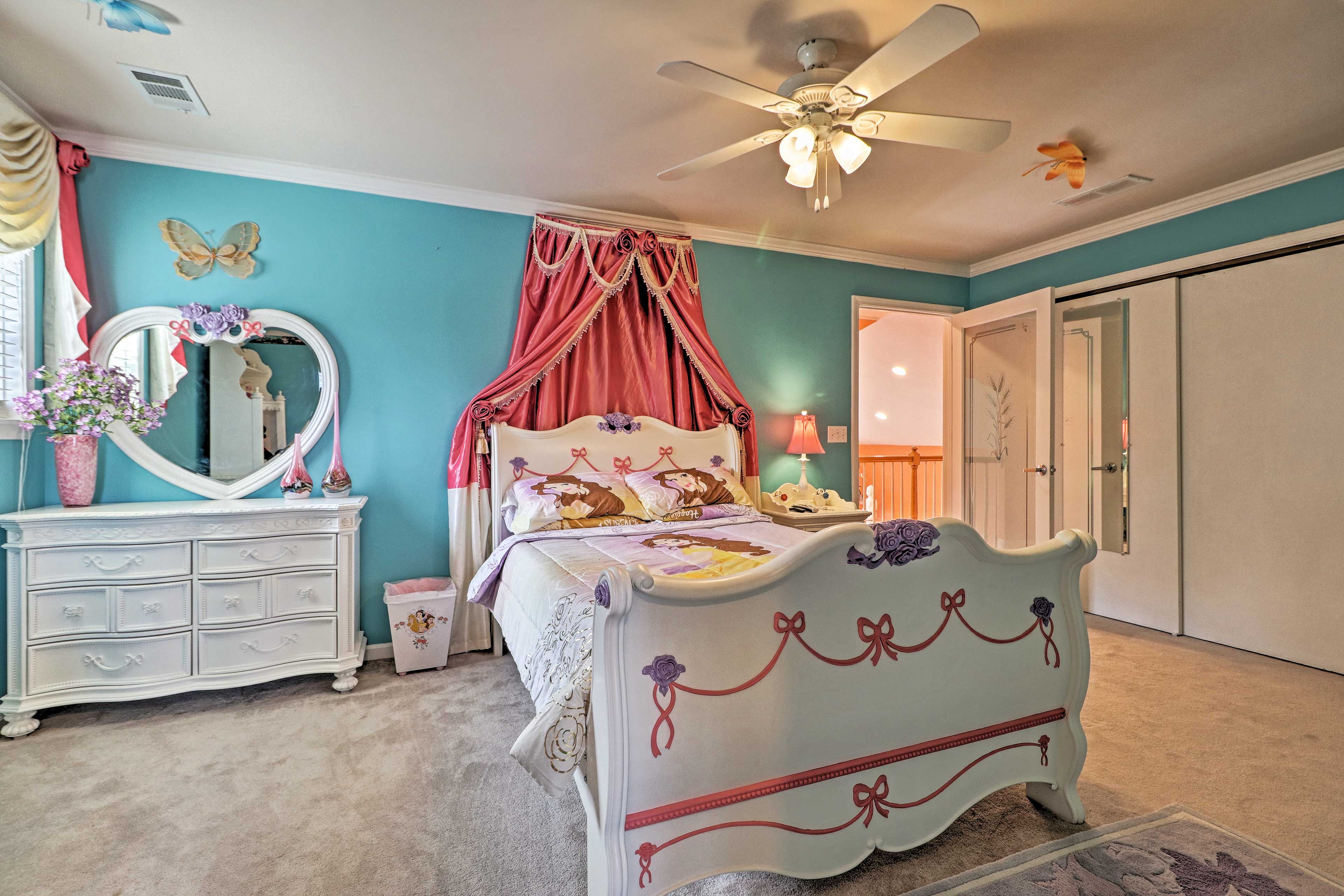 Bedroom 4 | Queen Bed