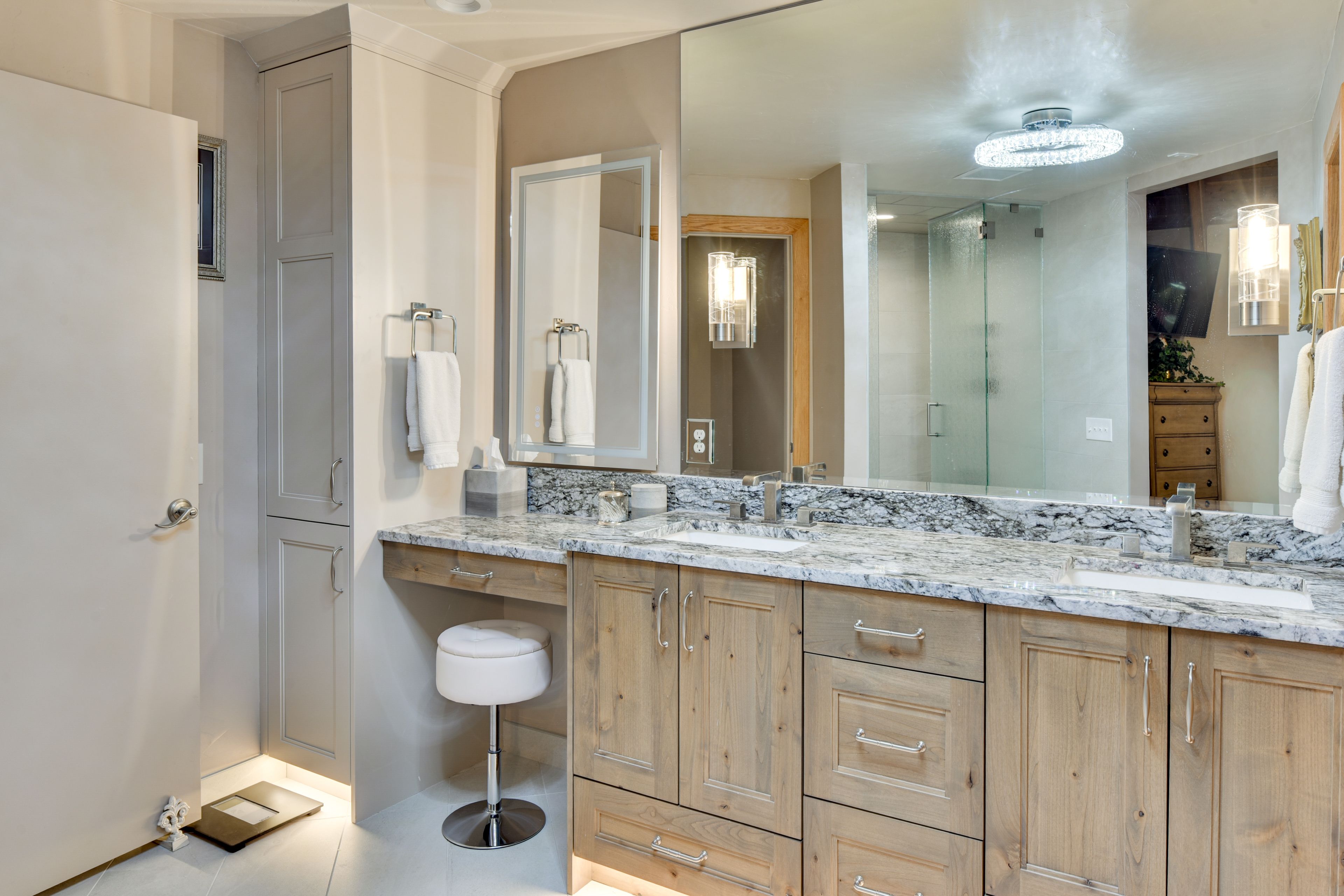En-Suite Bathroom | Towels Provided