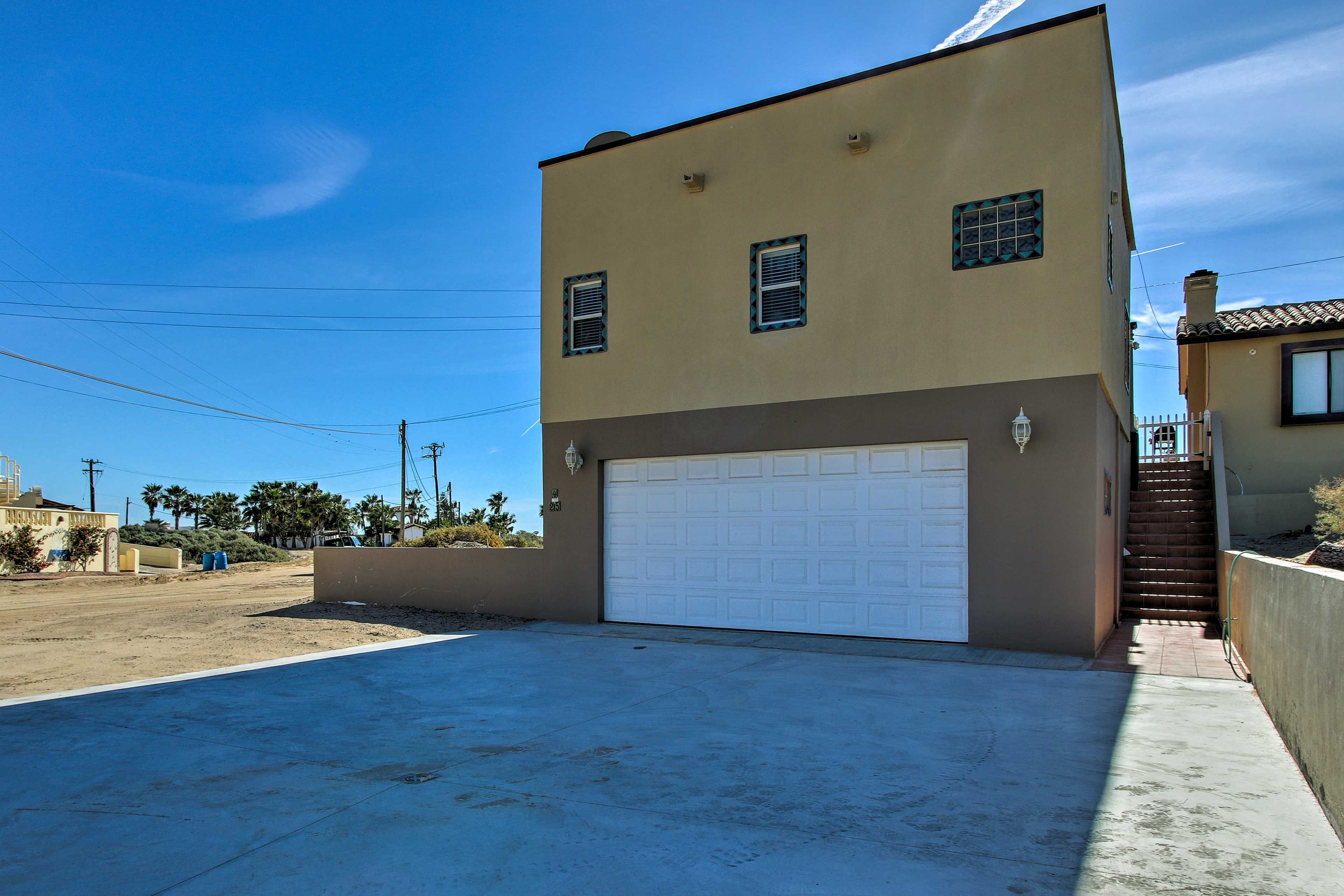 Parking | Driveway (1 Vehicle Max)