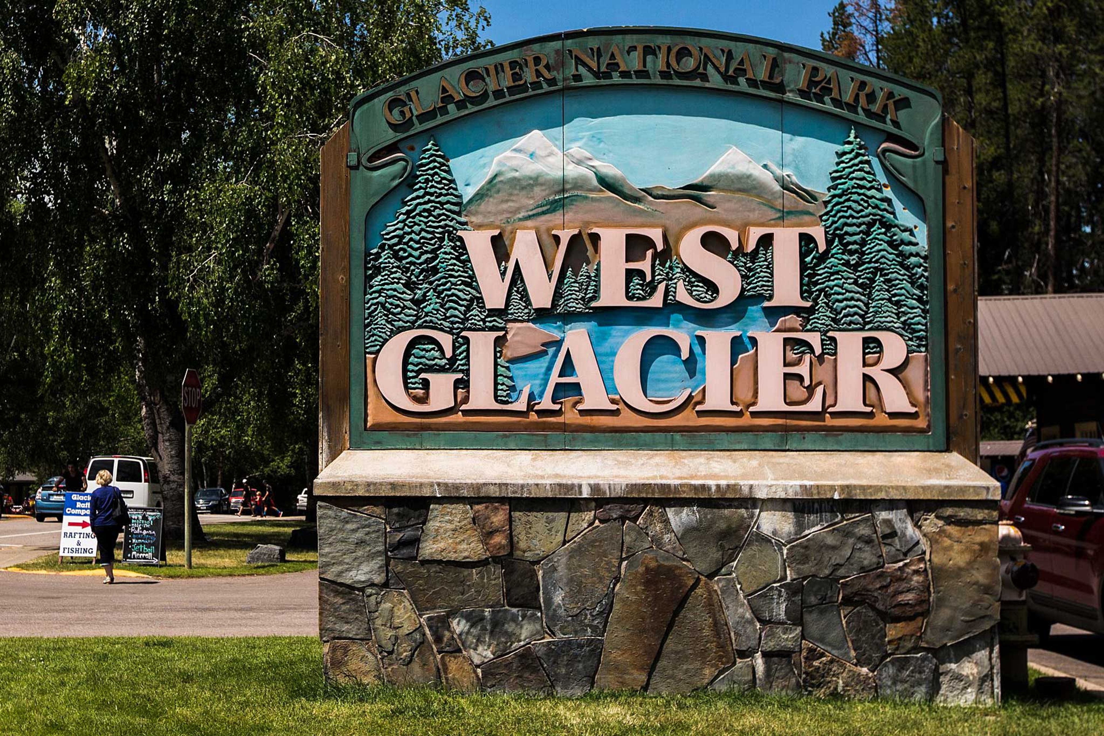 All the beauty of Glacier National Park is right at your fingertips!